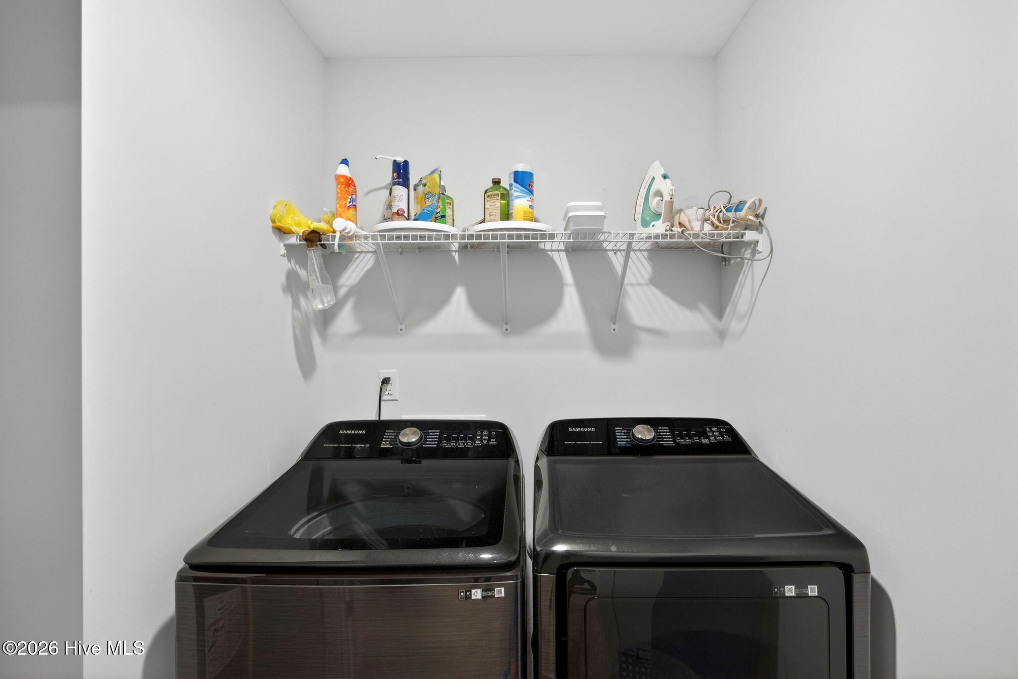 100570180 | Photo 37