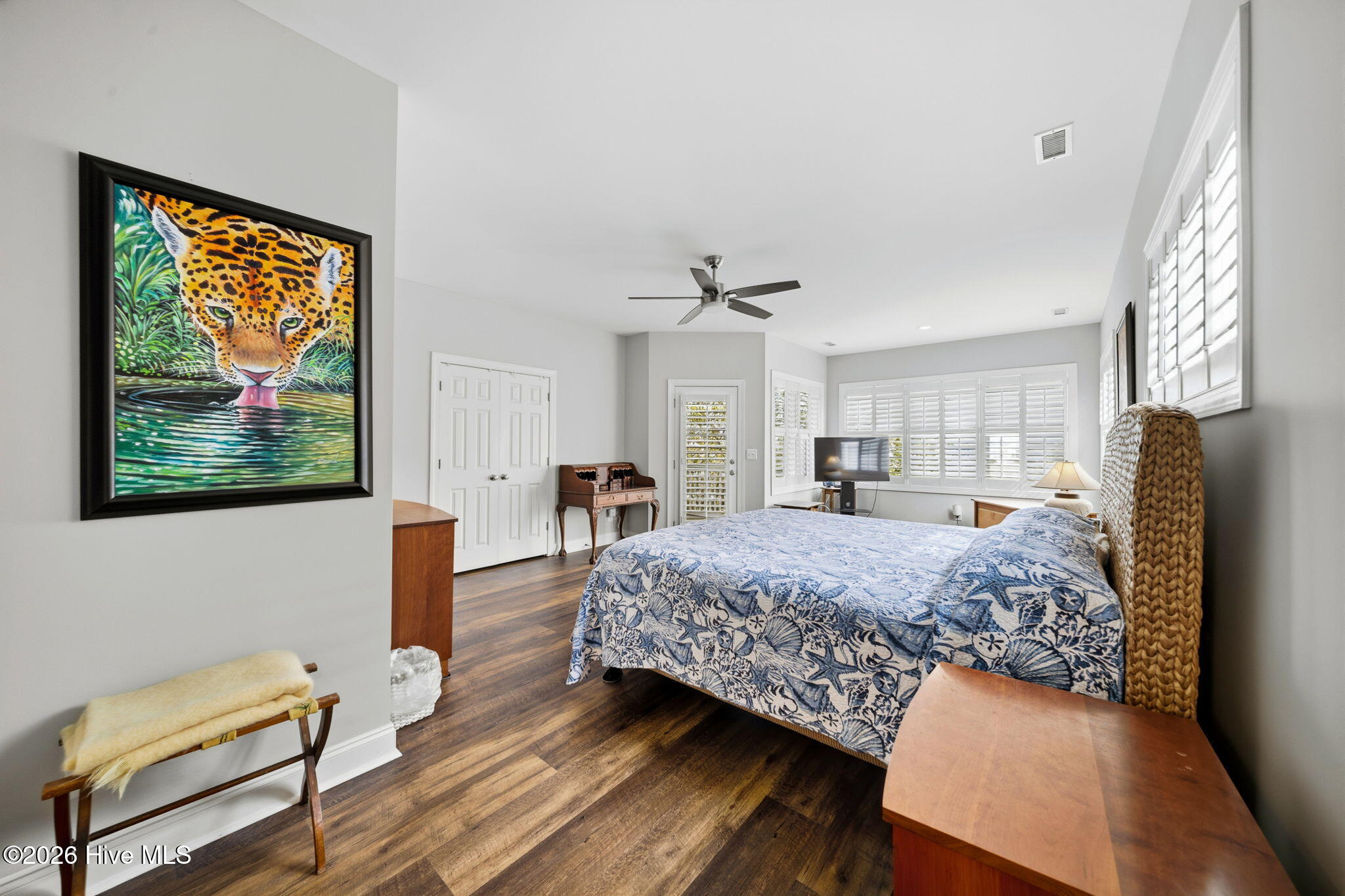 100566136 | Photo 40