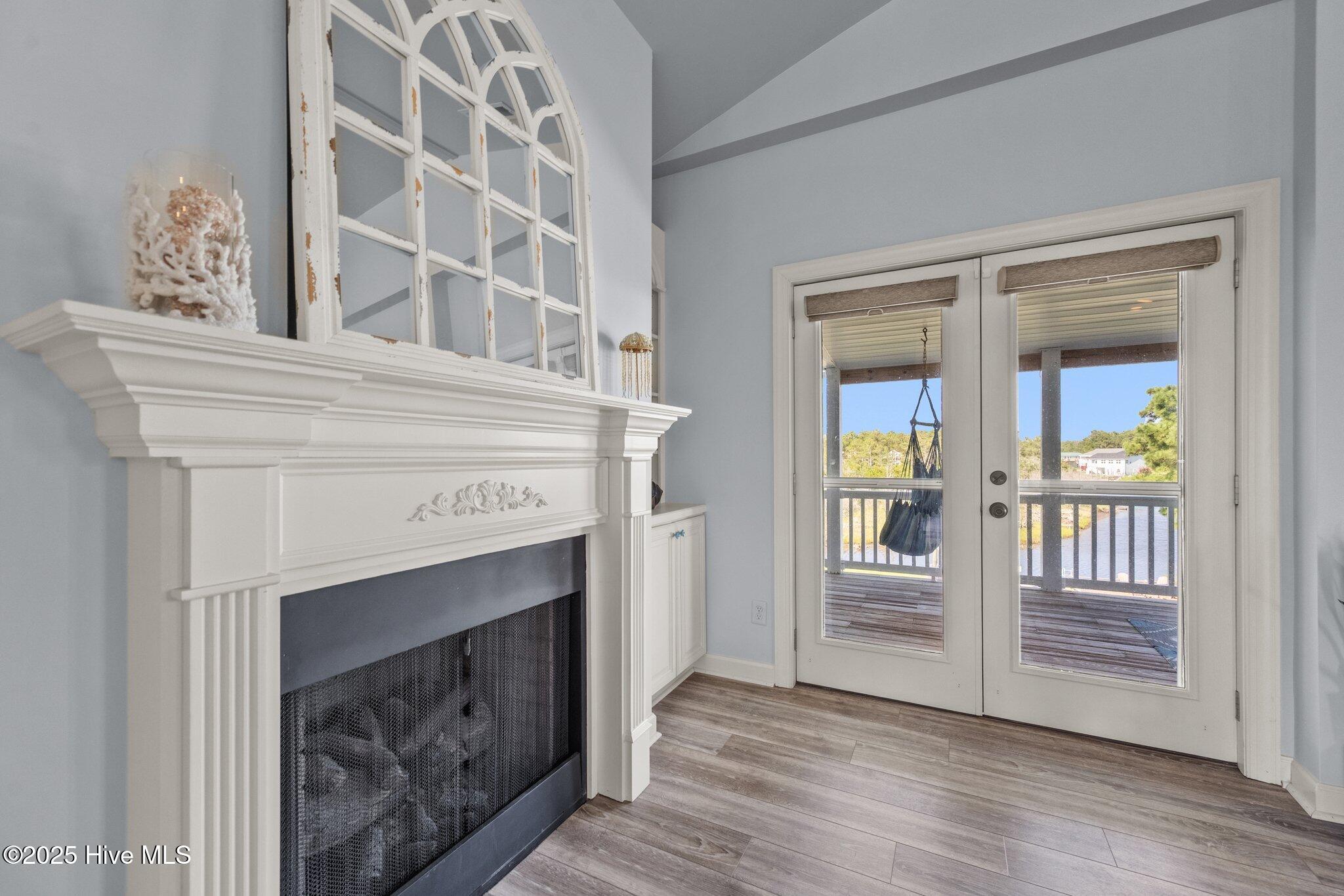 100517402 | Photo 34