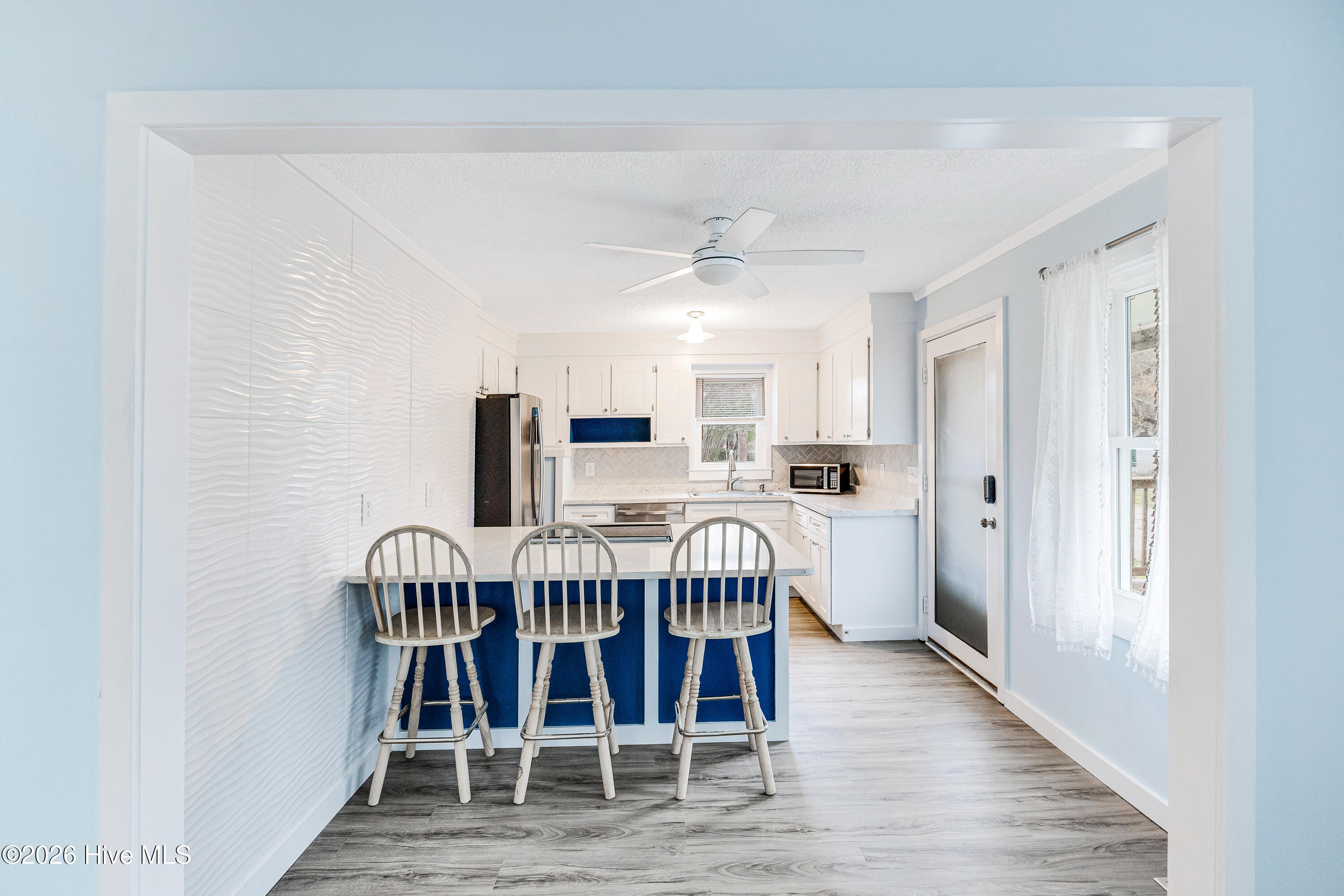 100560592 | Photo 11