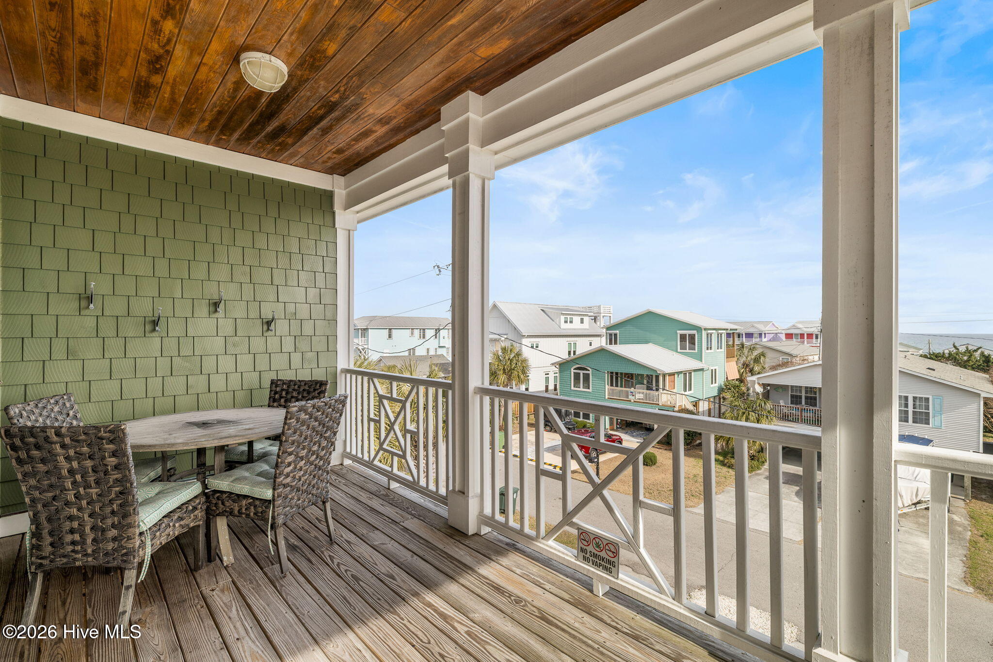 100551653 | Photo 54