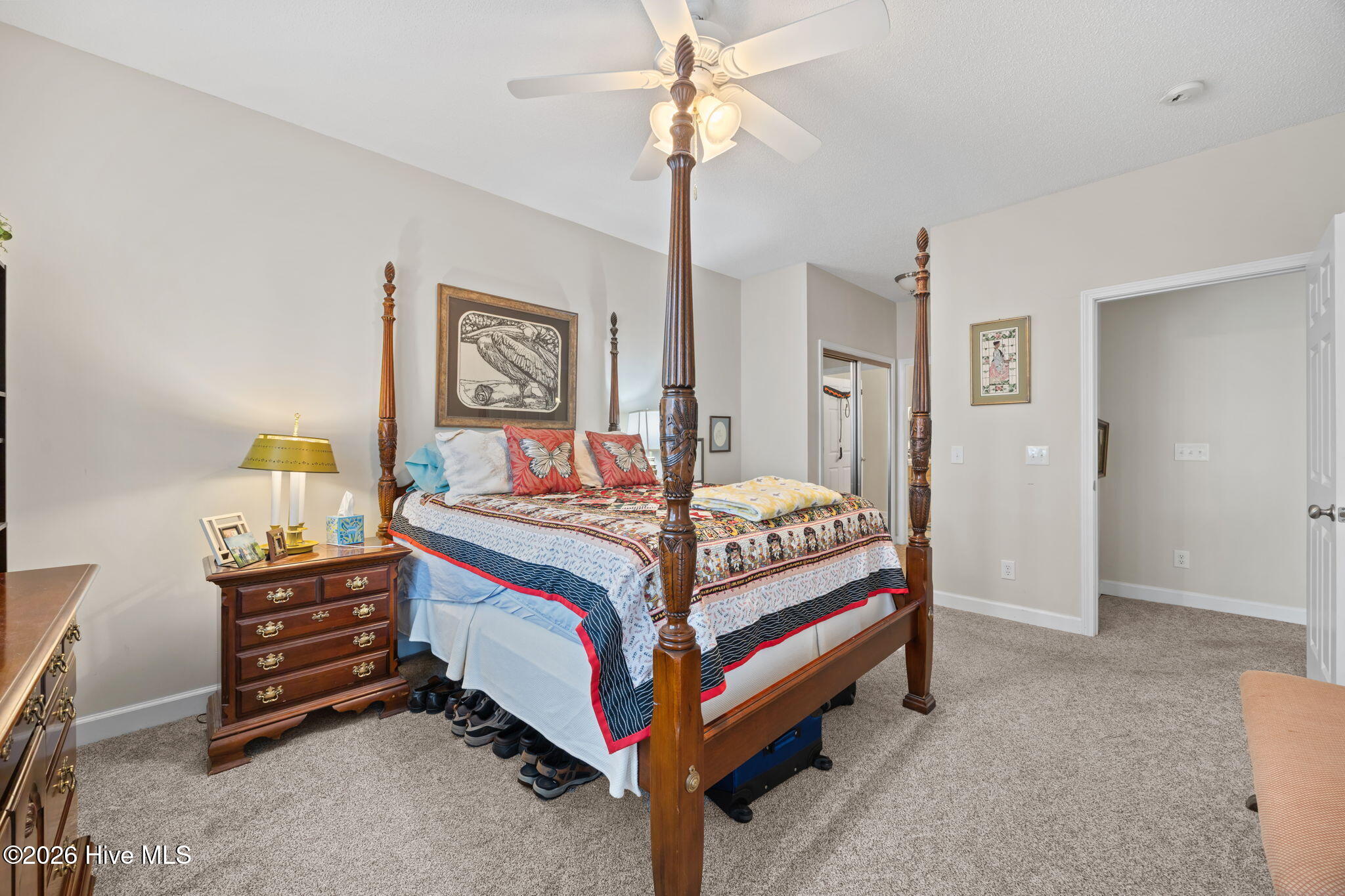 100556722 | Photo 33