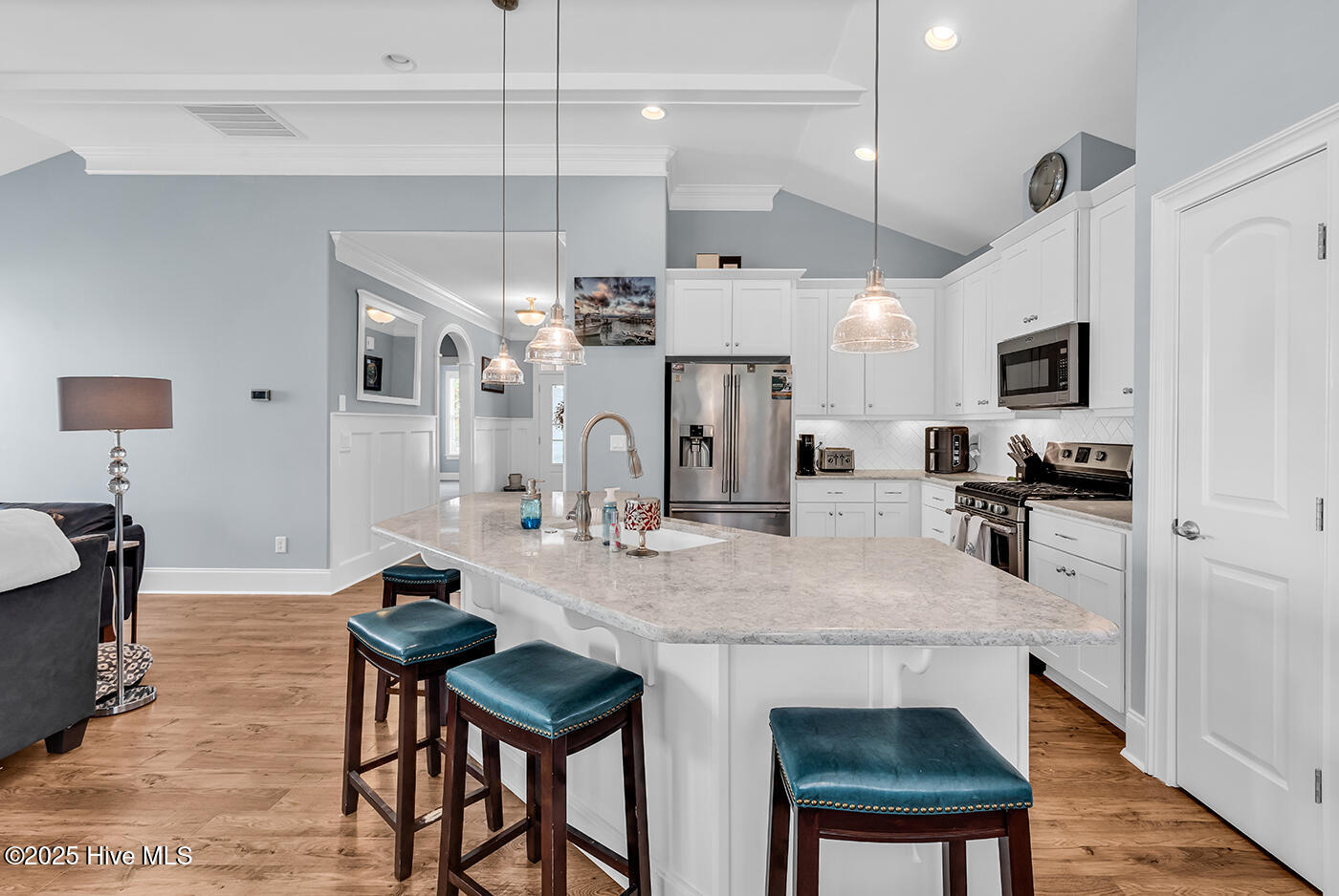 100529992 | Photo 12