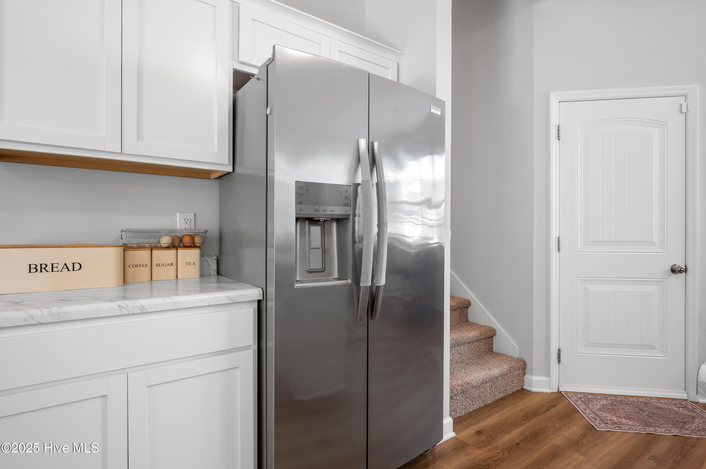 100527902 | Photo 19