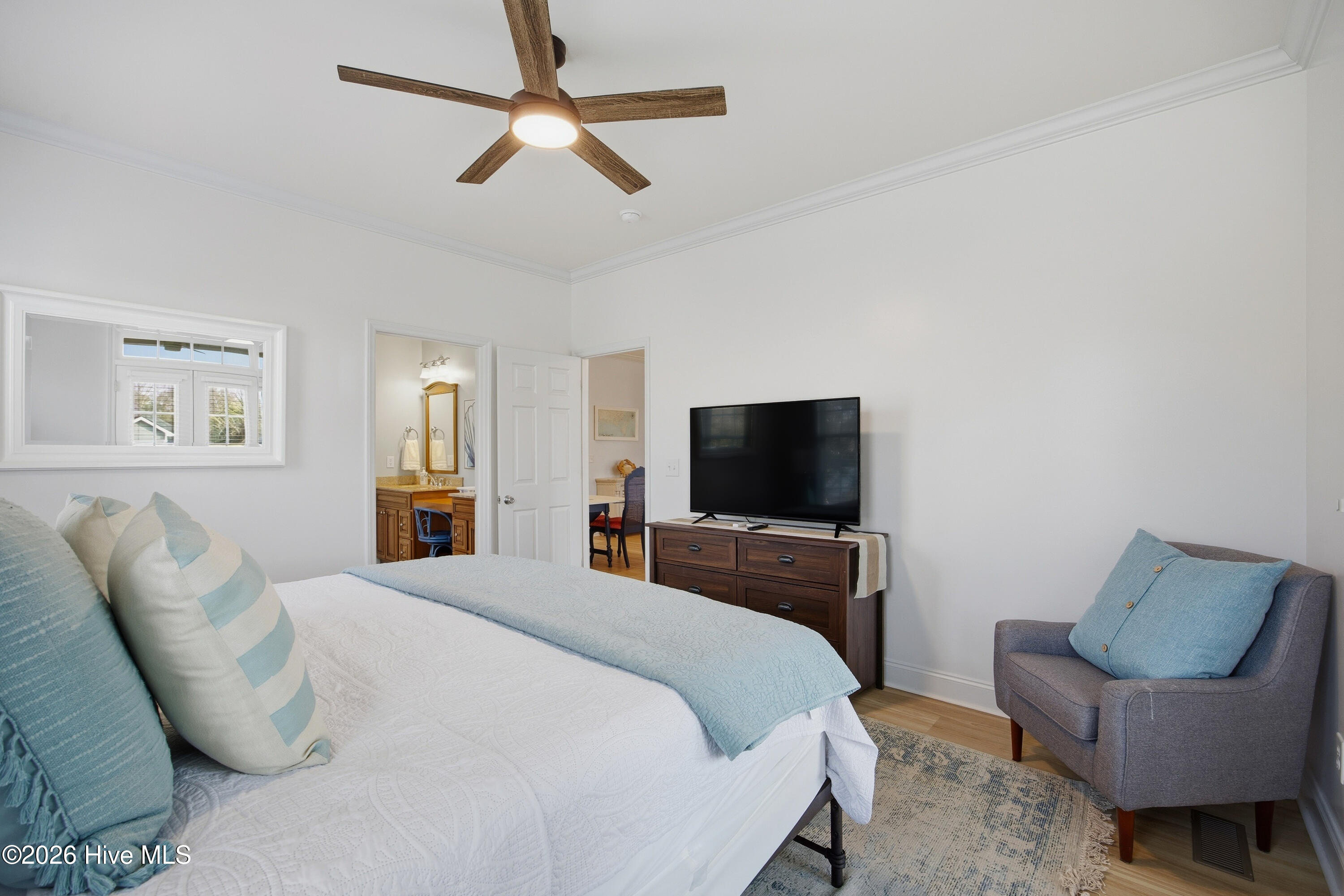 100552701 | Photo 26