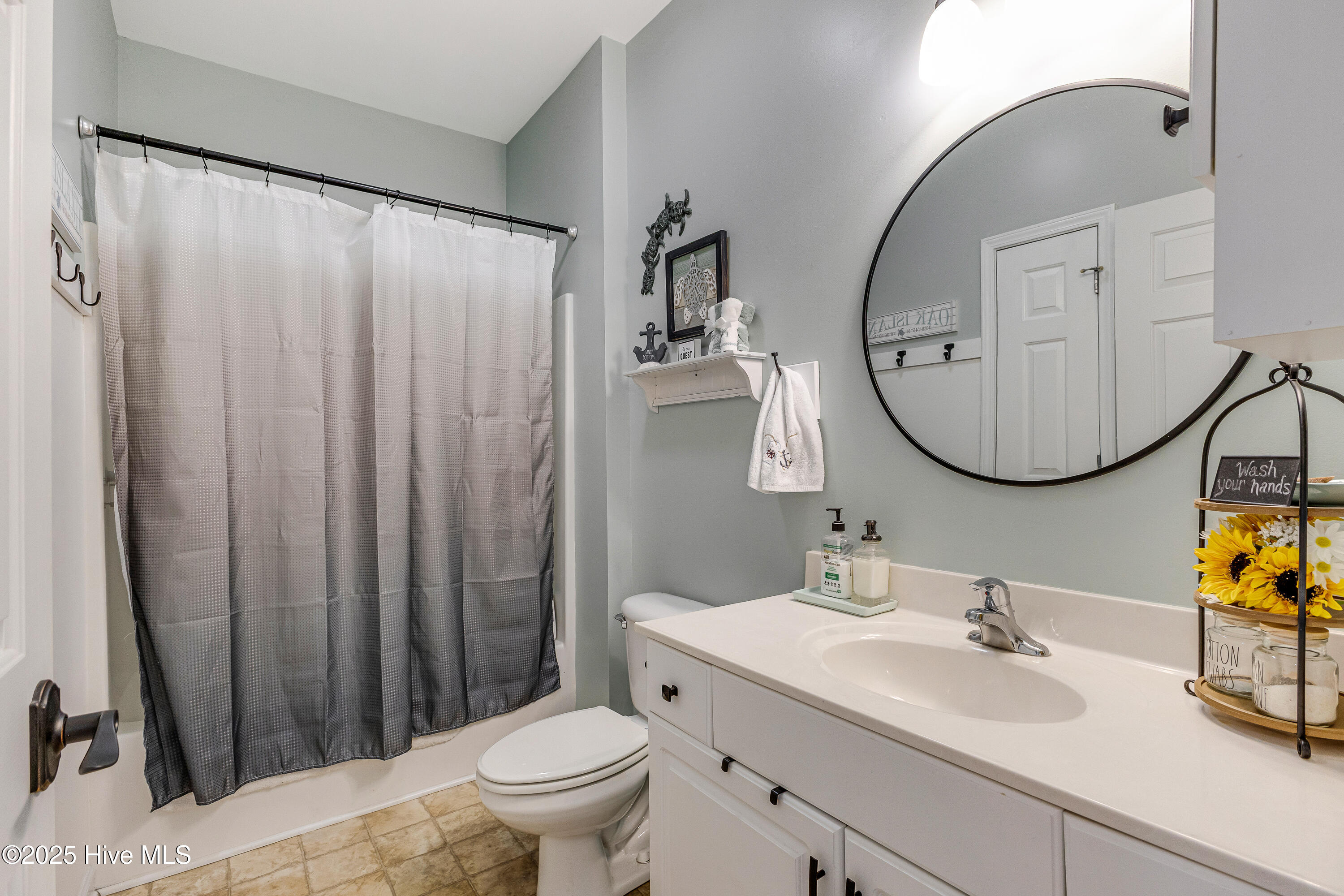 100525236 | Photo 26