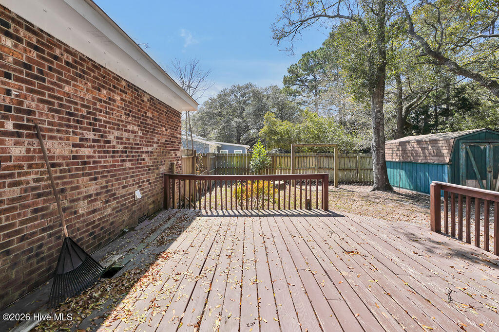 100562236 | Photo 32