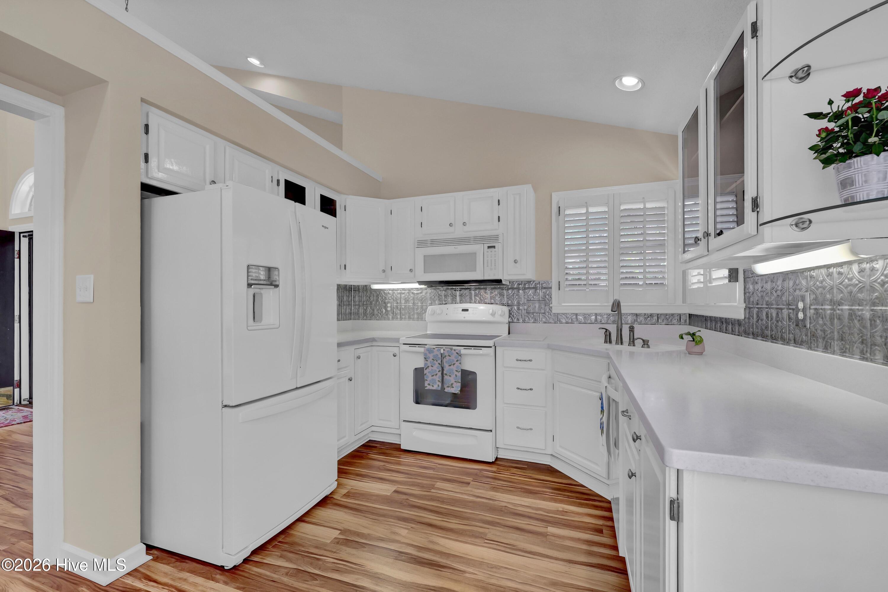 100569020 | Photo 17