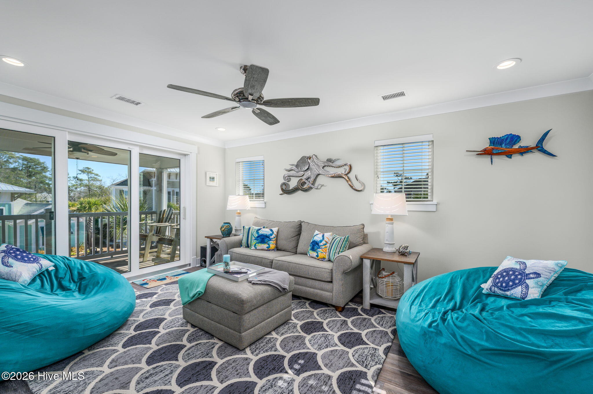 100546561 | Photo 16