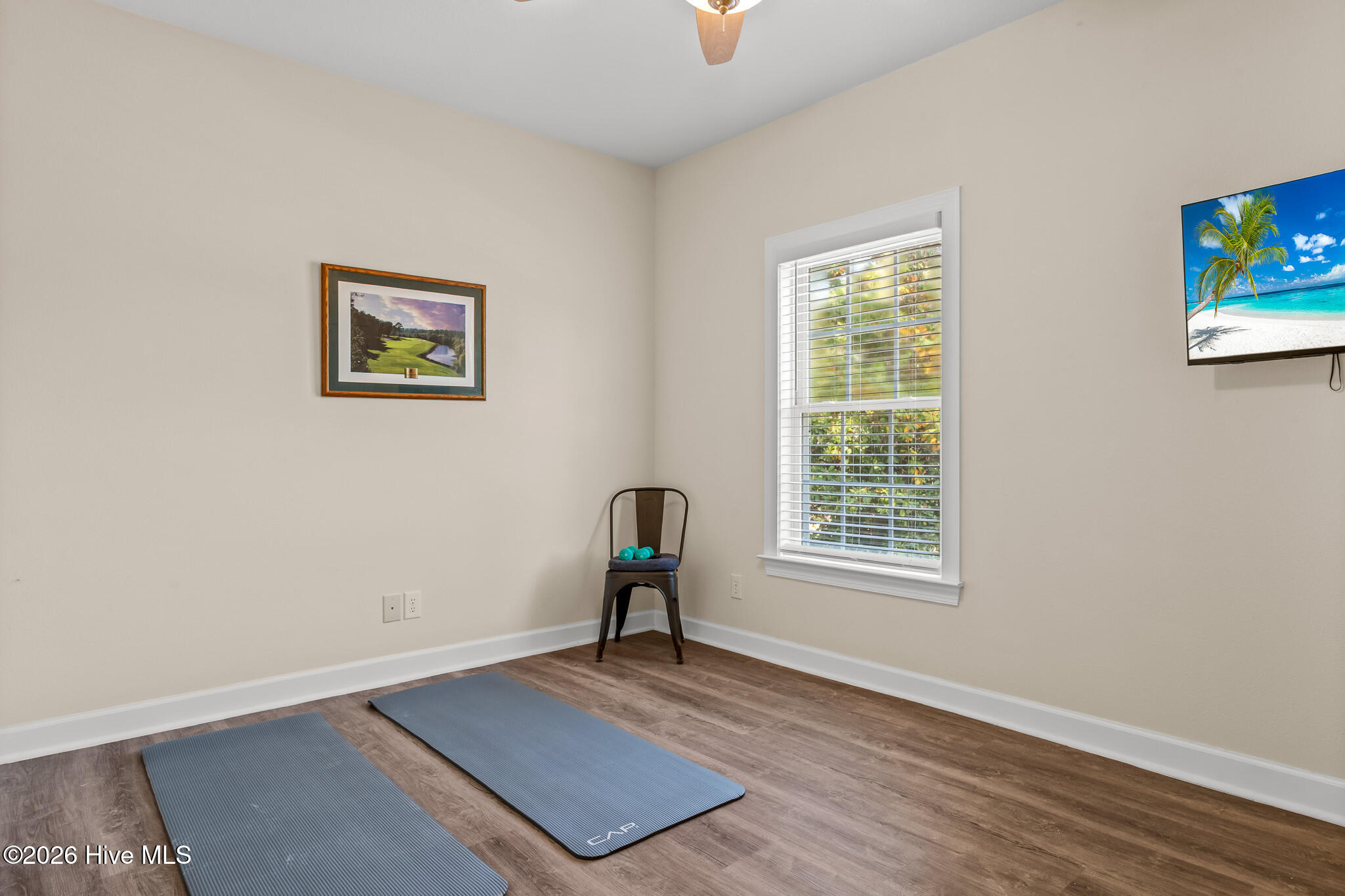 100568438 | Photo 41