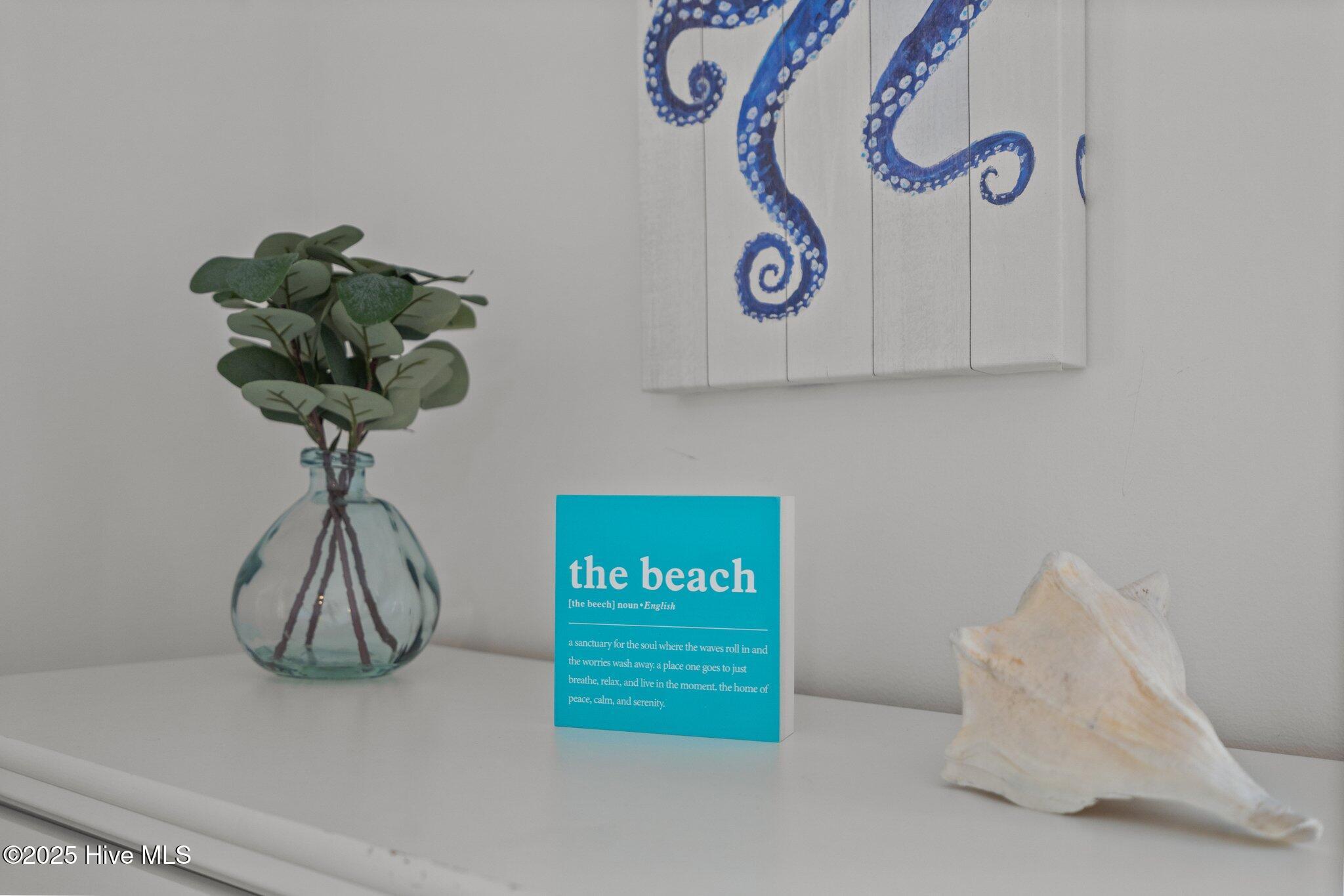 100537194 | Photo 44