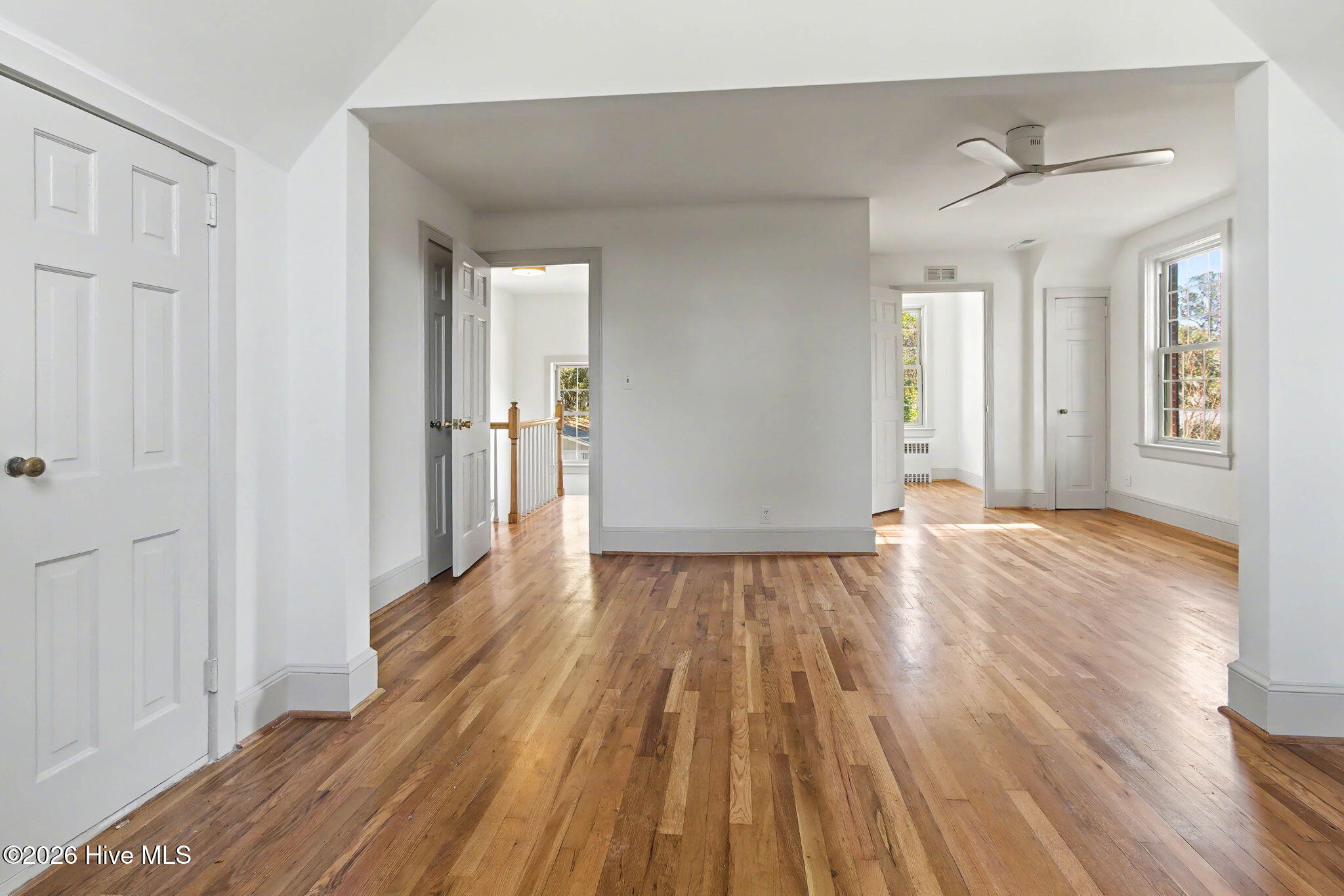 100549818 | Photo 27