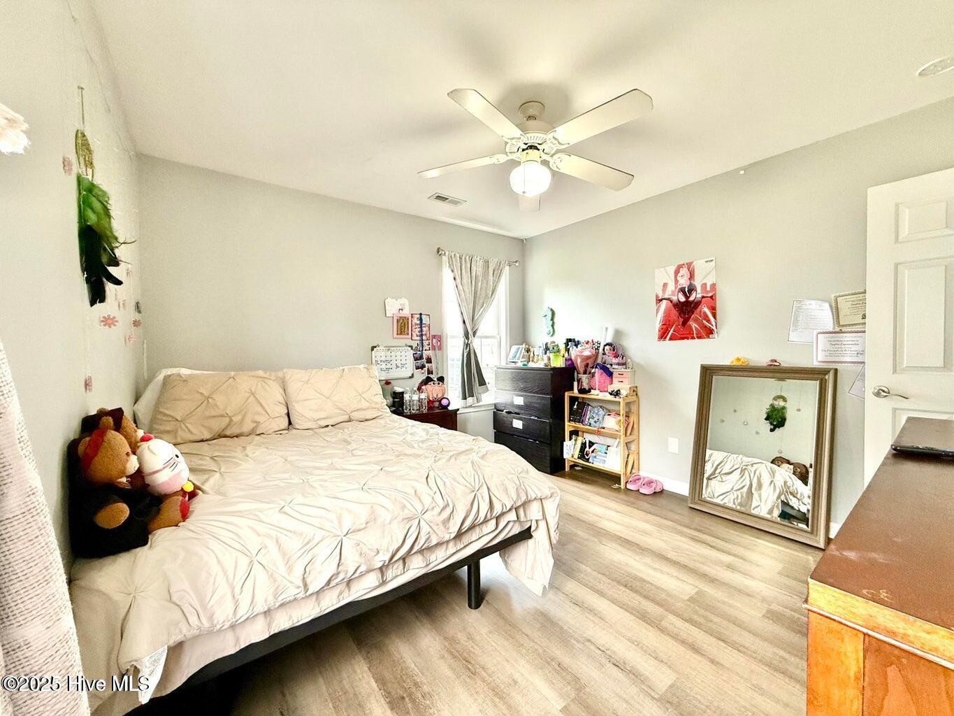 100528978 | Photo 21