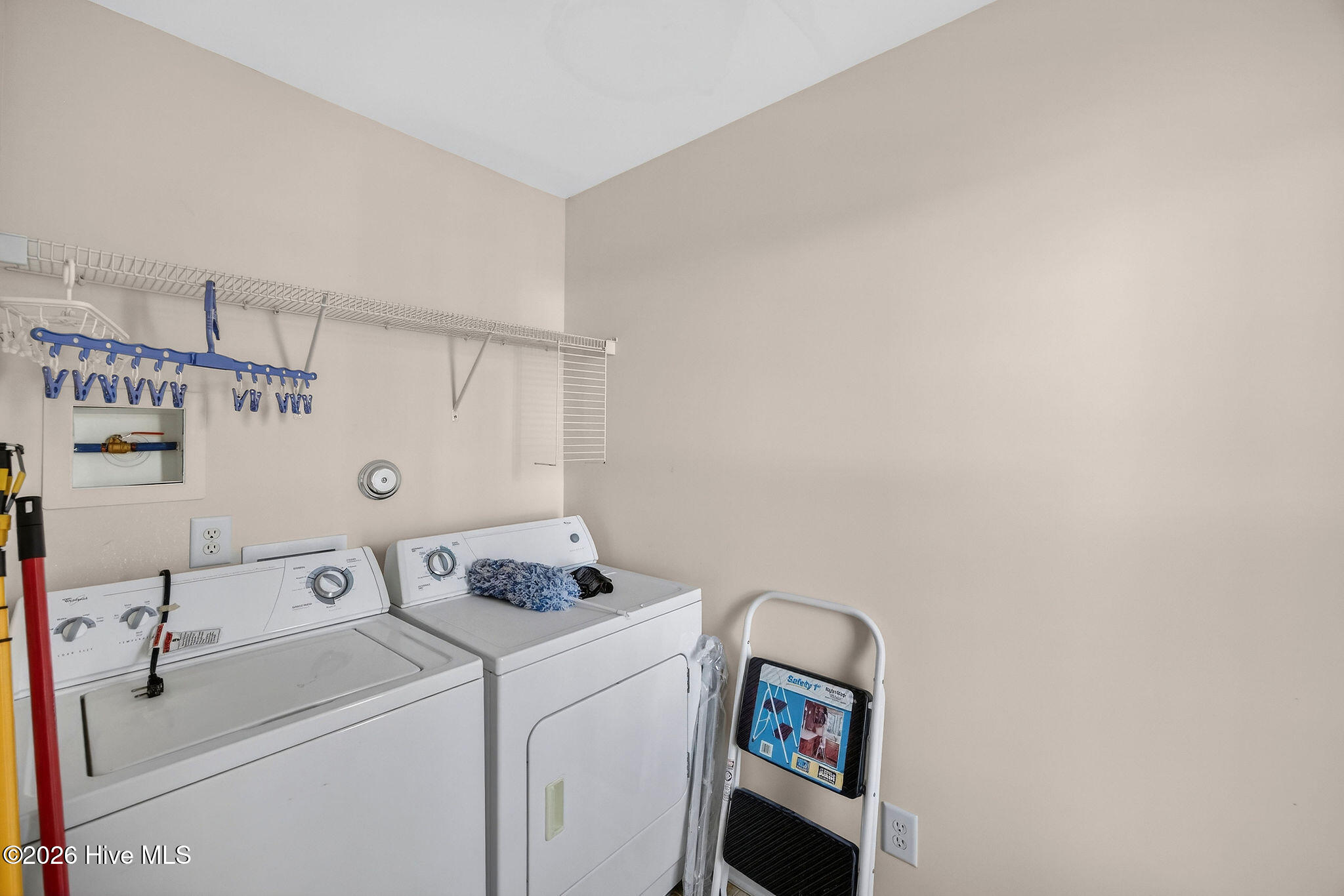 100558988 | Photo 19