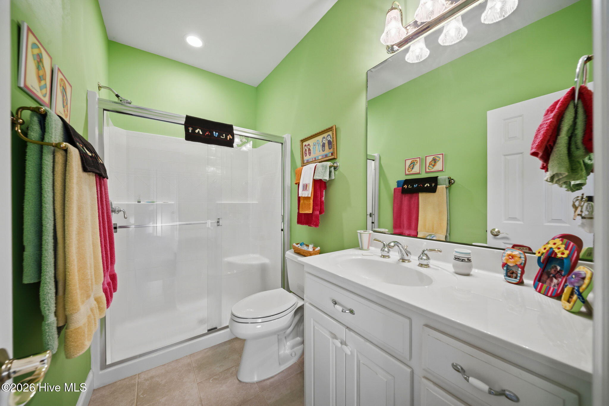 100570394 | Photo 72