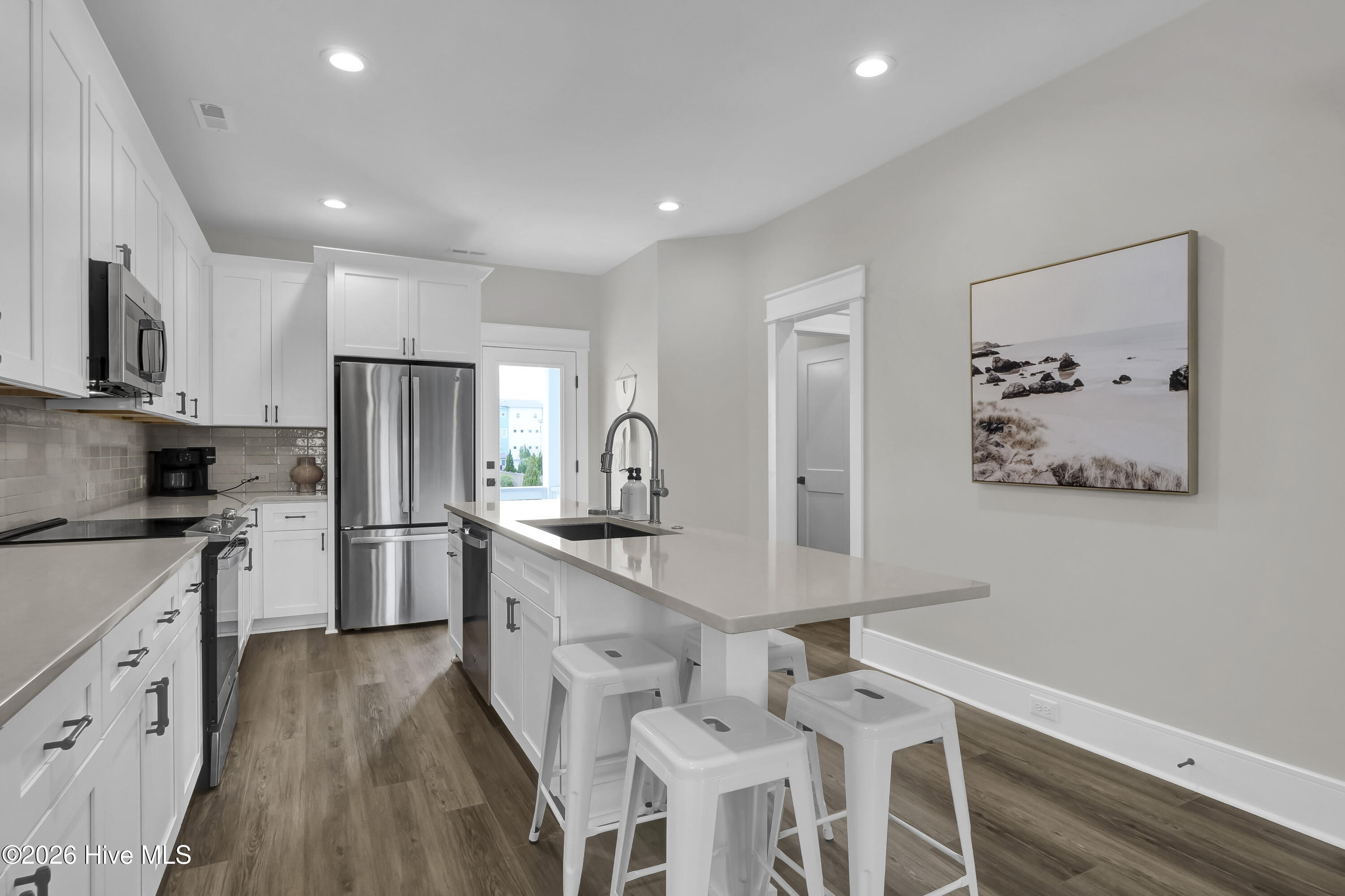 100567892 | Photo 17