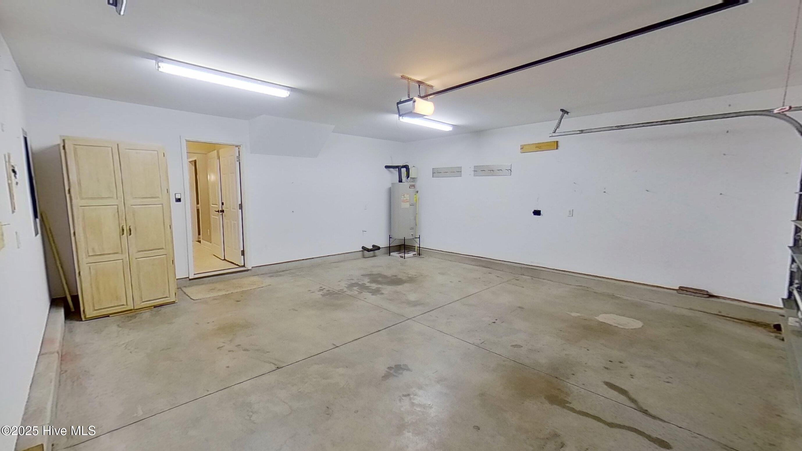 100543740 | Photo 26