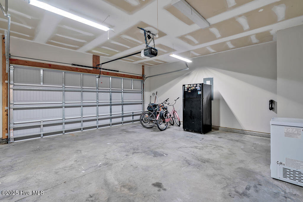 100538128 | Photo 26