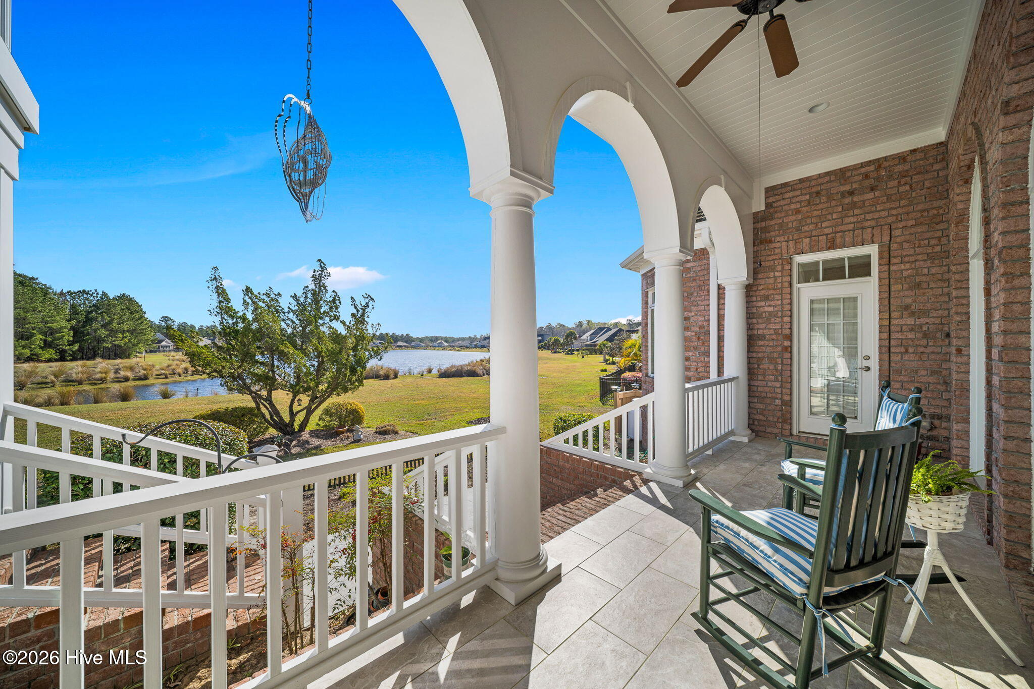 100560787 | Photo 47