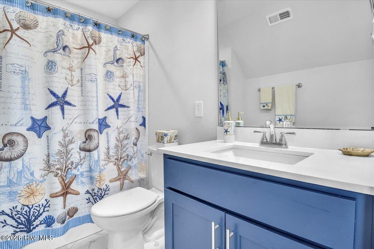 100556210 | Photo 49