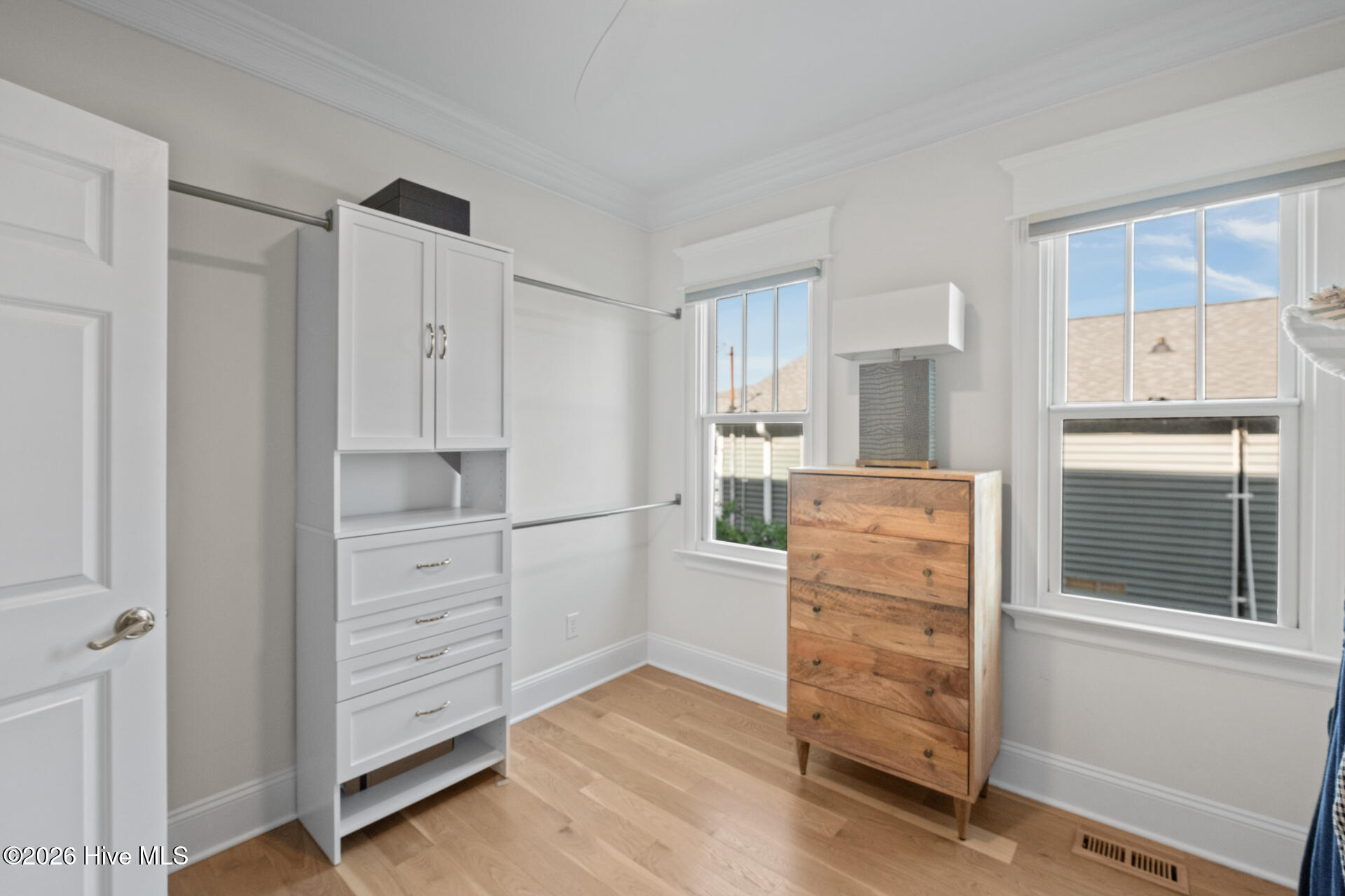 100567565 | Photo 45