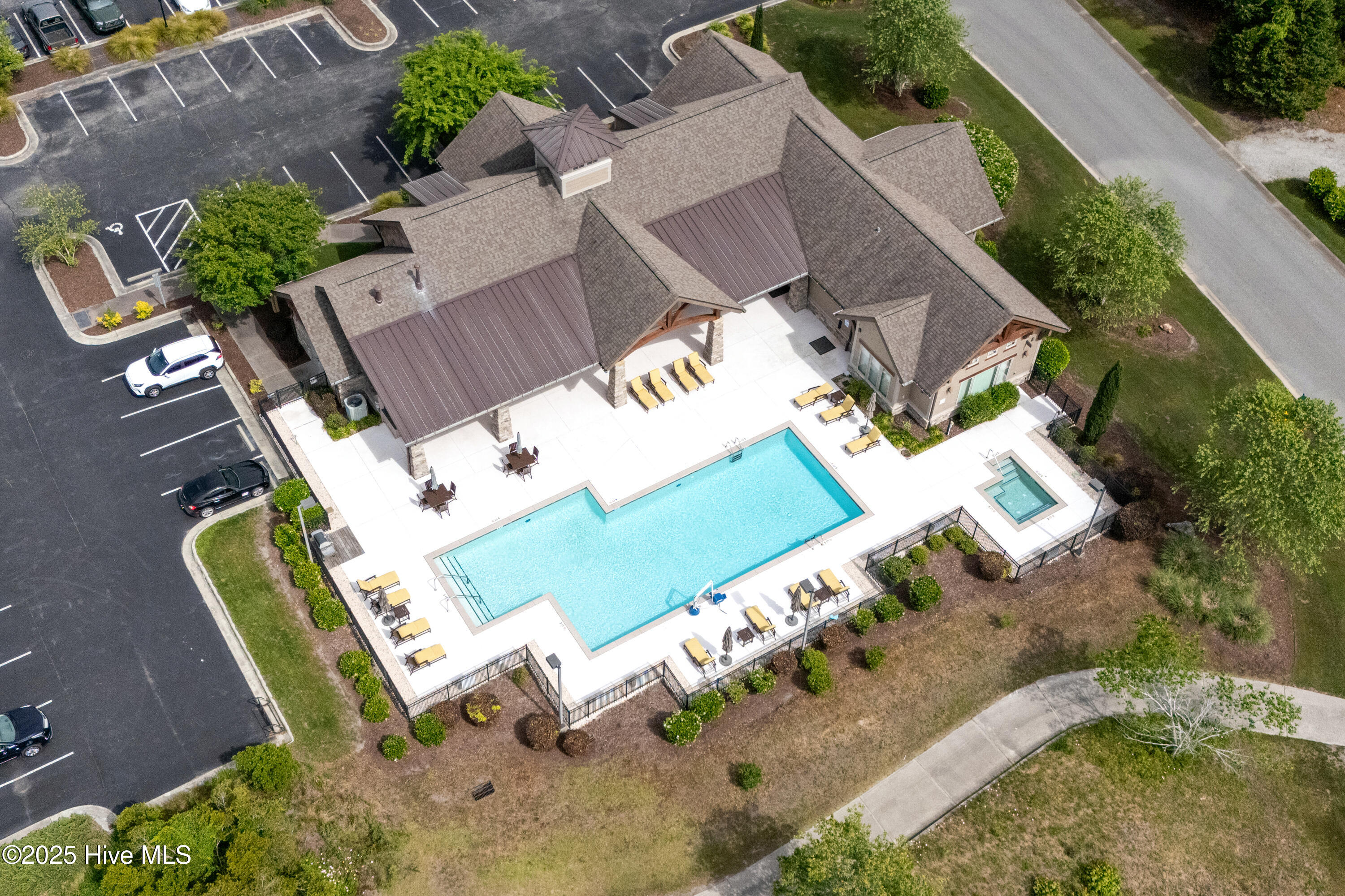 100525114 | Photo 59