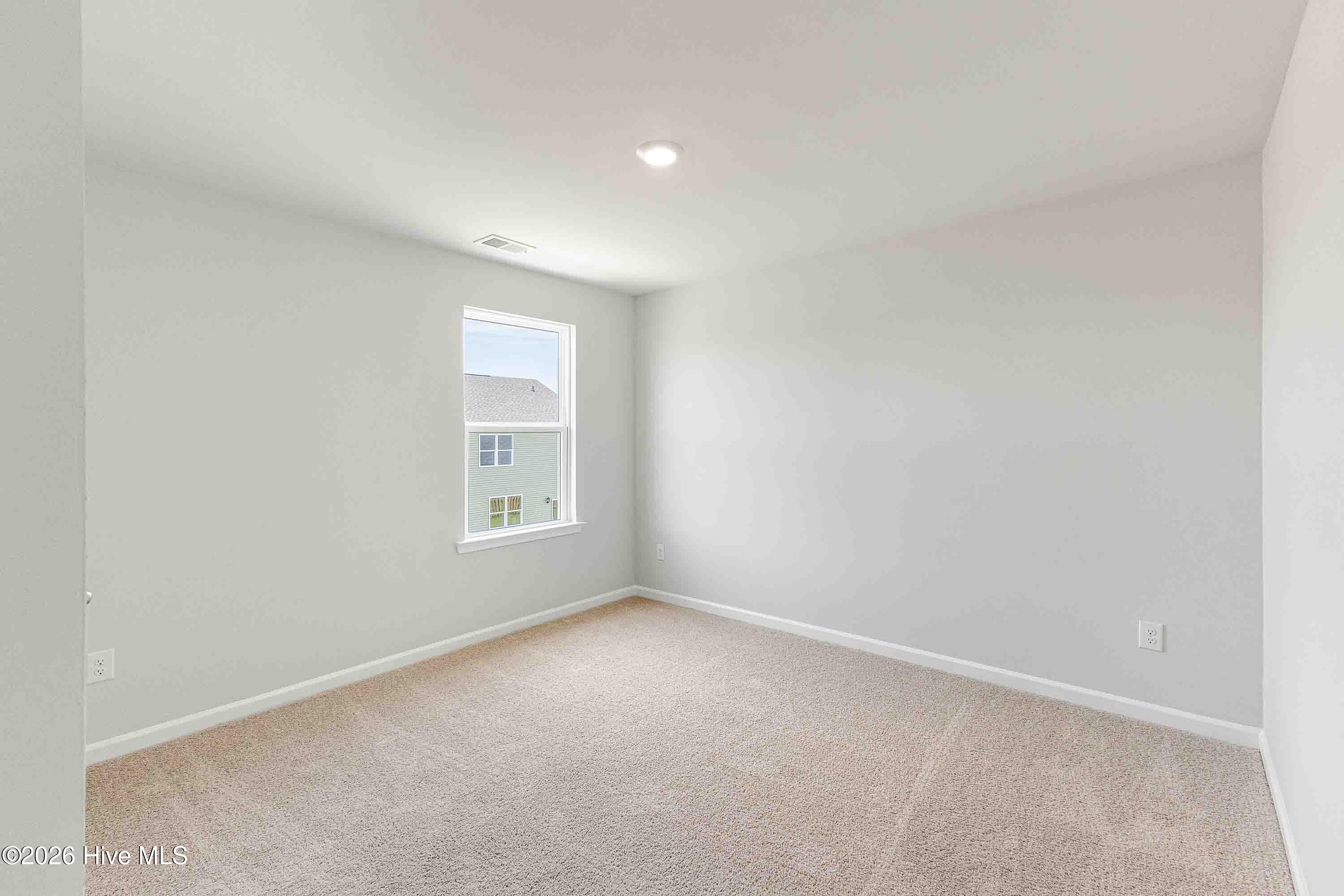 100564183 | Photo 29