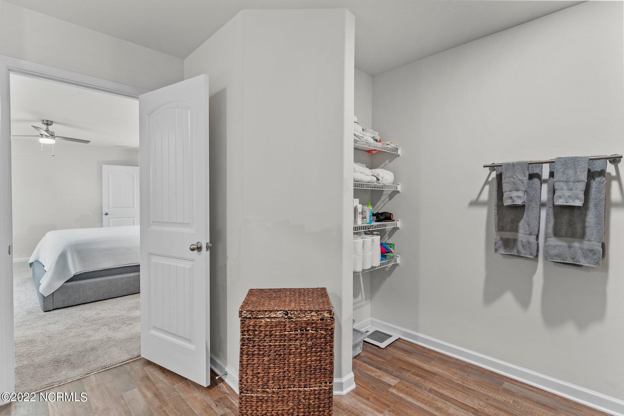 100560582 | Photo 19