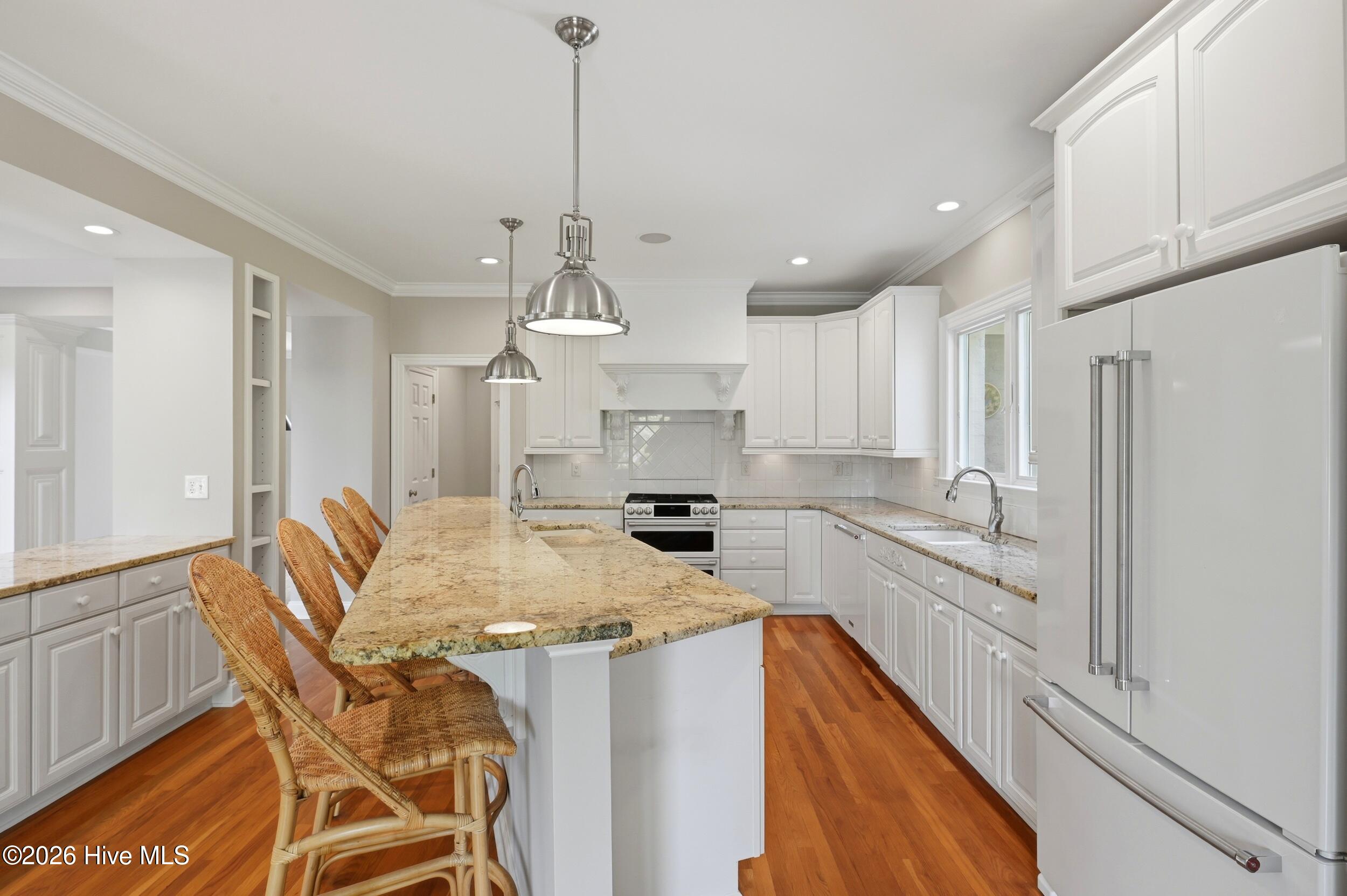 100566149 | Photo 20