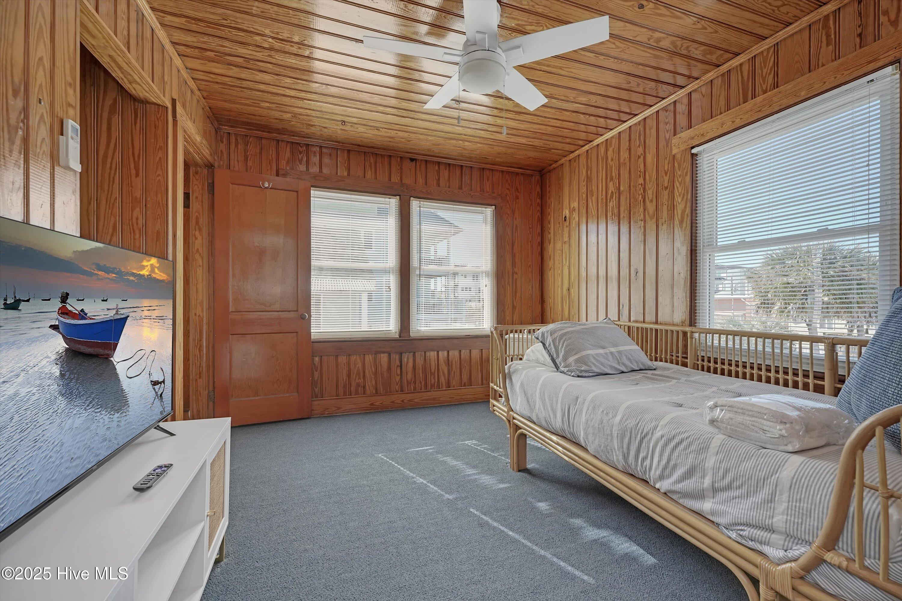 100486207 | Photo 39