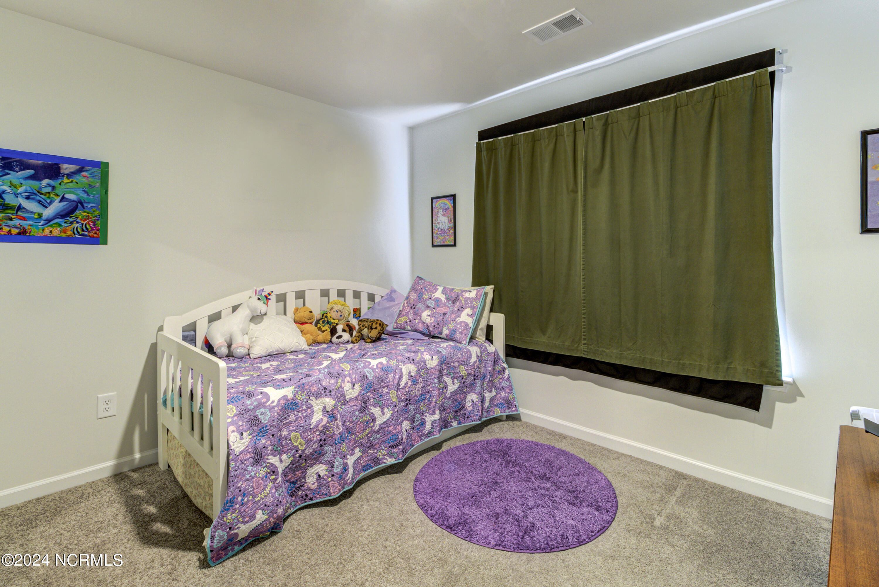 100563722 | Photo 26