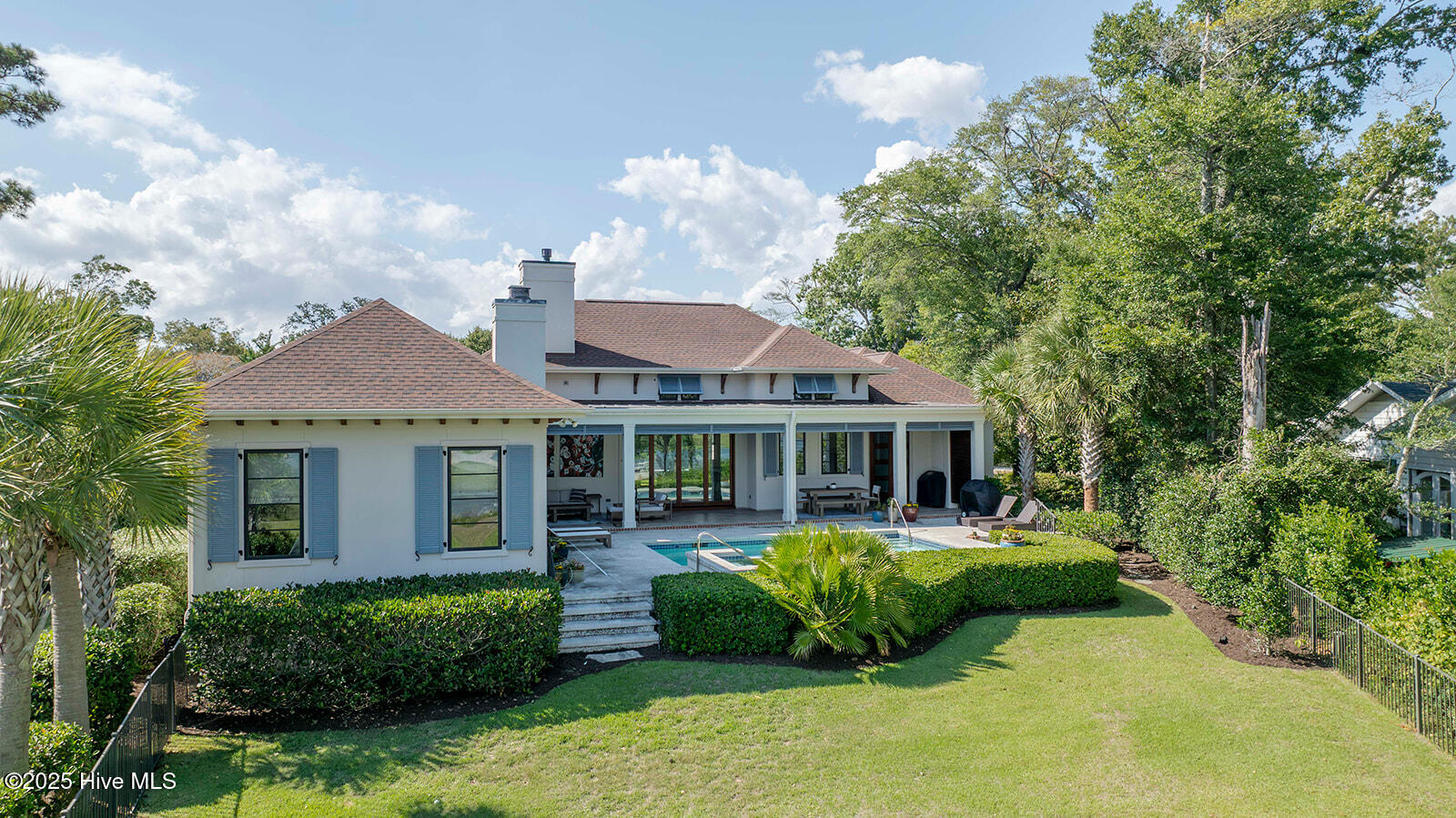 100533871 | Photo 21