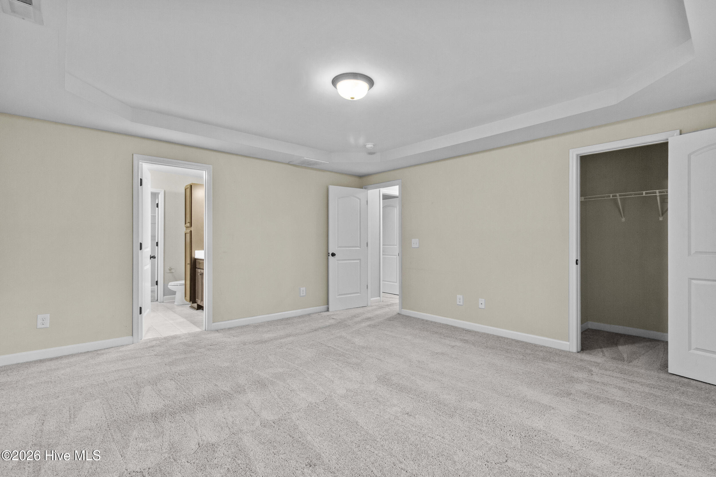 100552565 | Photo 24