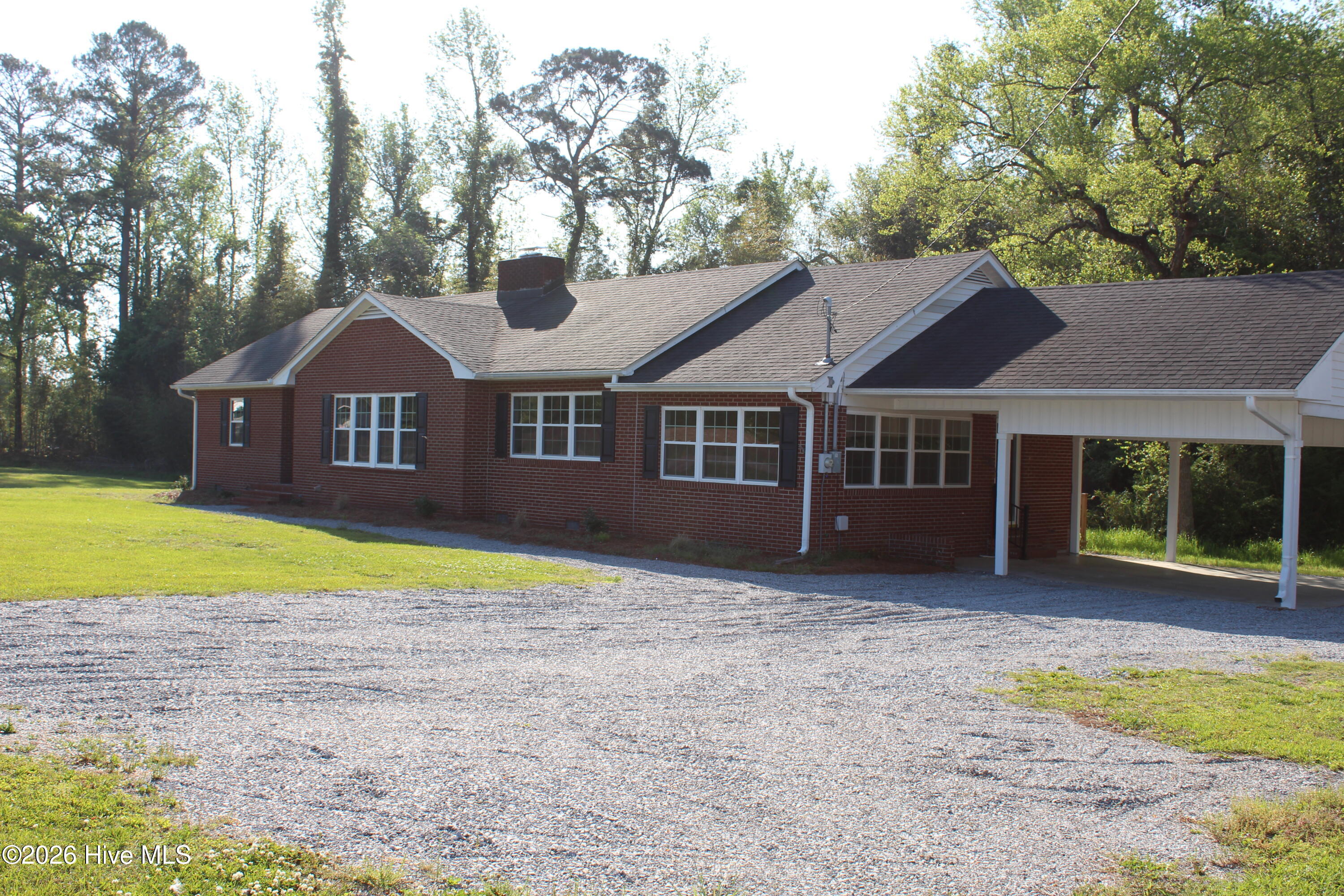 100567630 | Photo 26