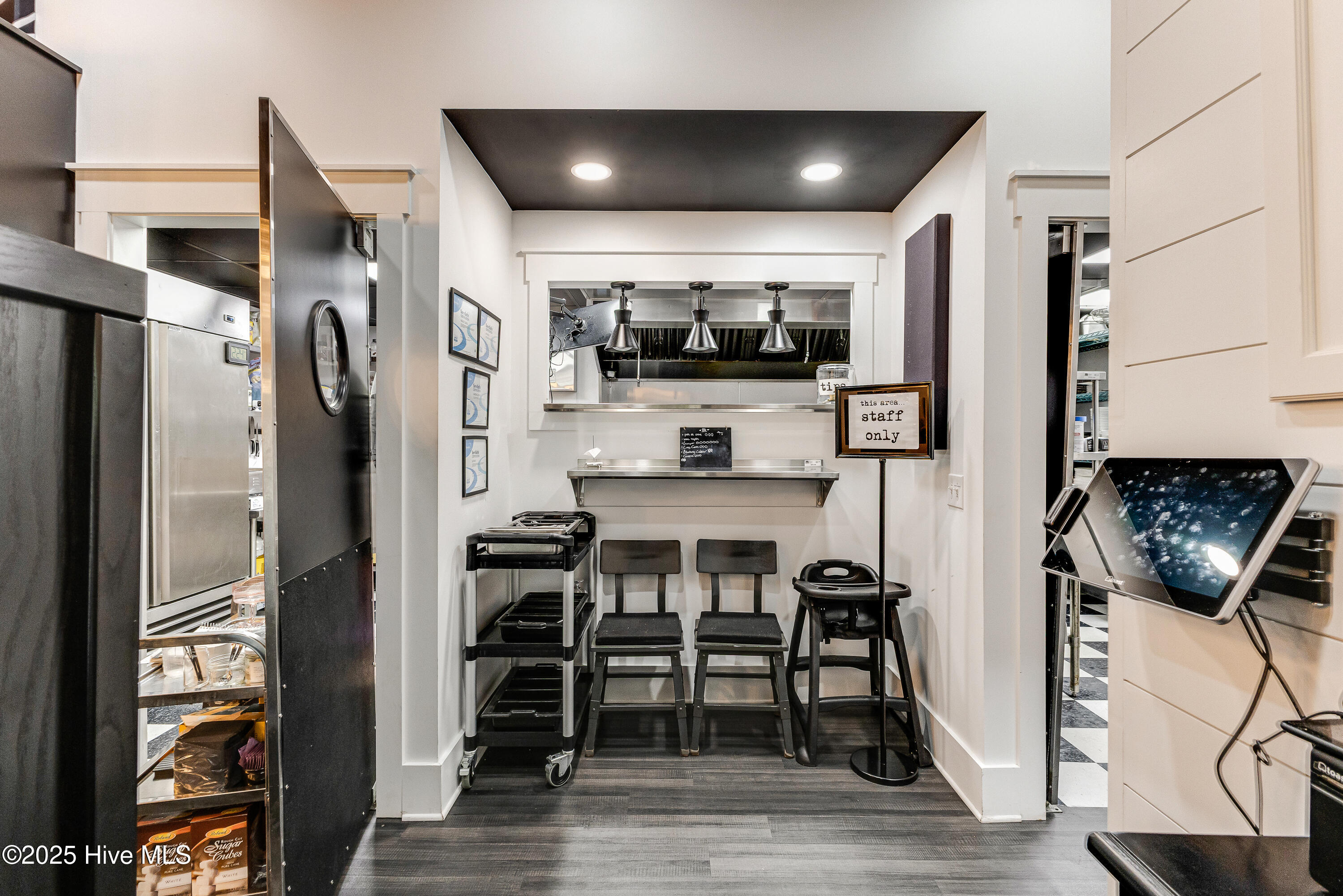 100509420 | Photo 28