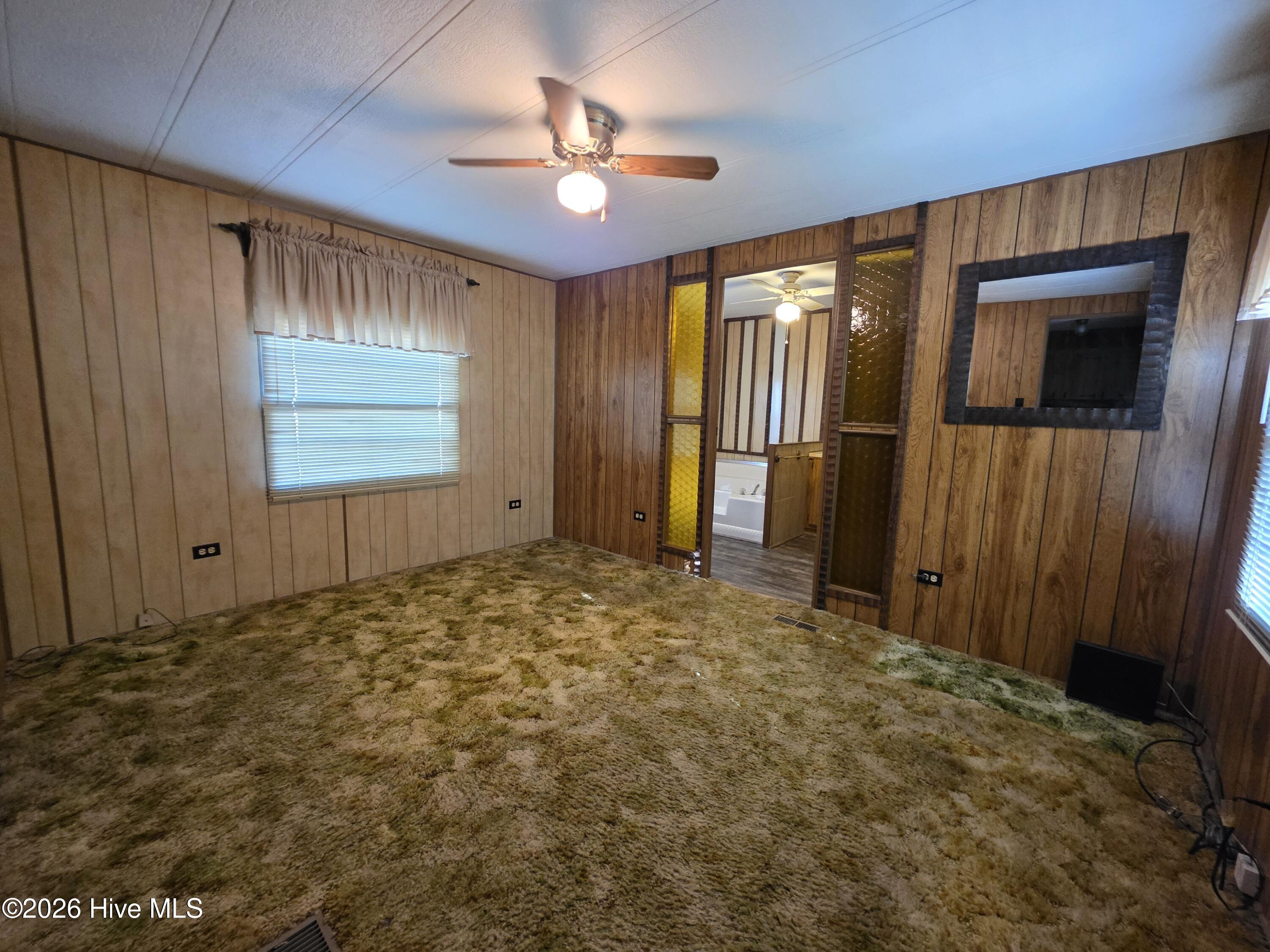 100552859 | Photo 10