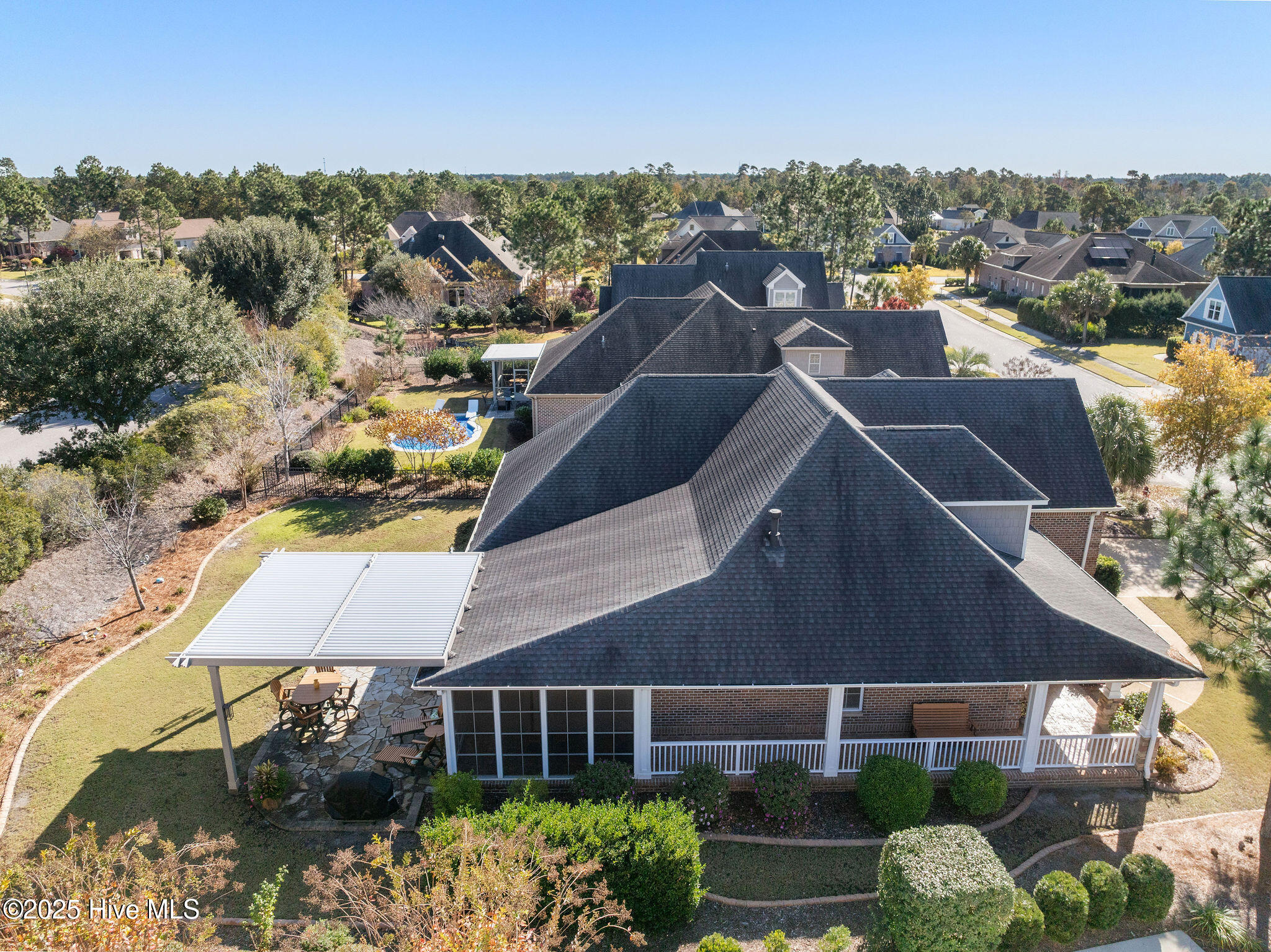 100541913 | Photo 96