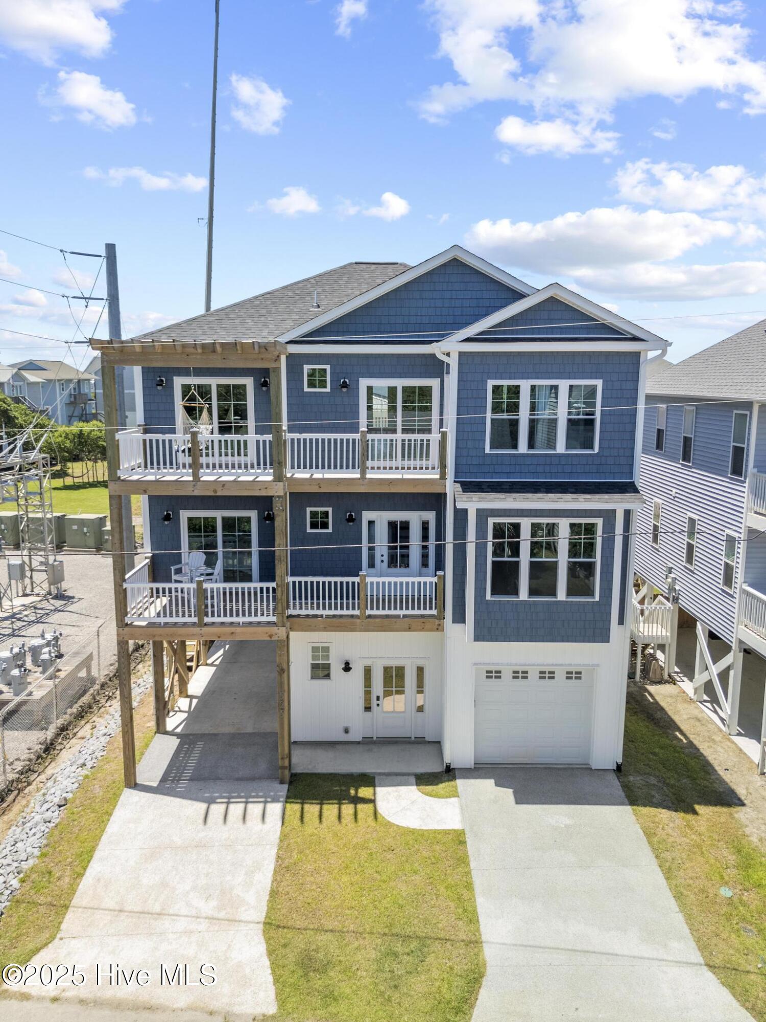 100498543 | Photo 144