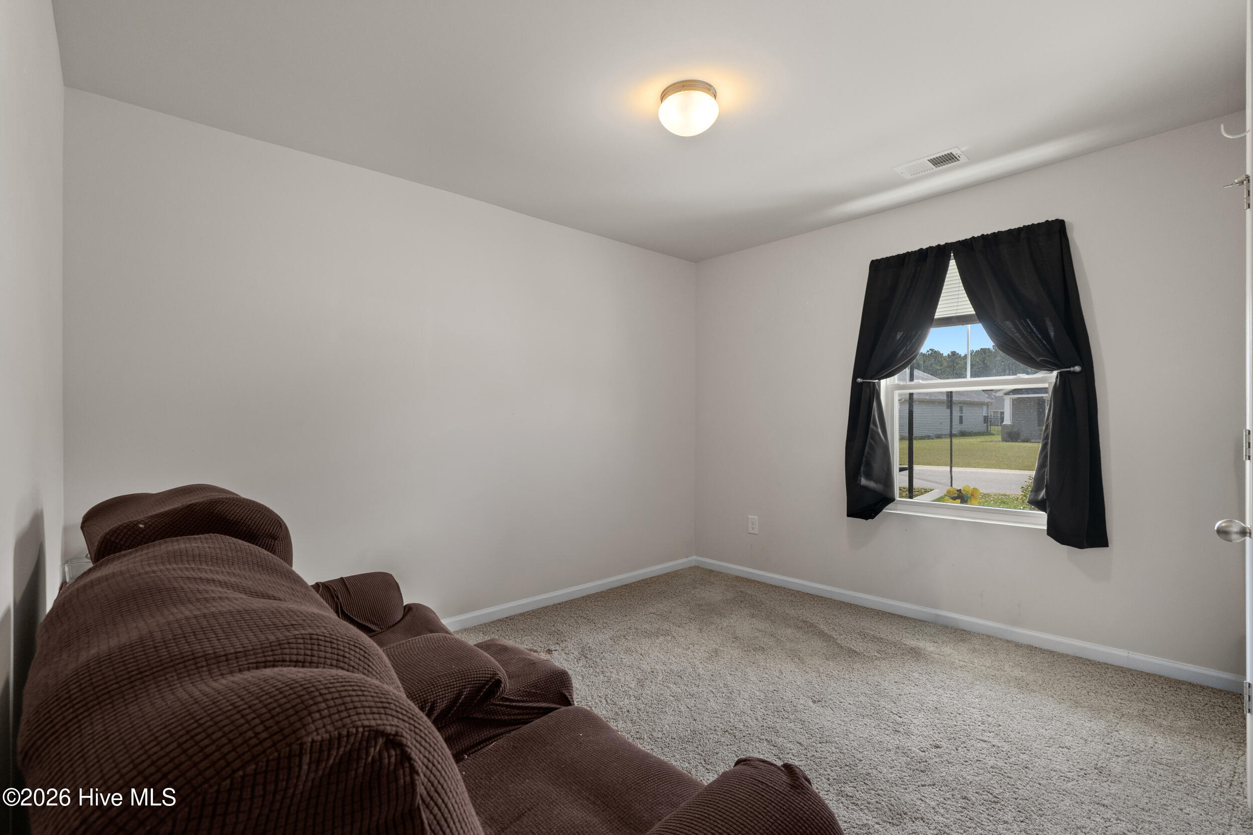 100563374 | Photo 23