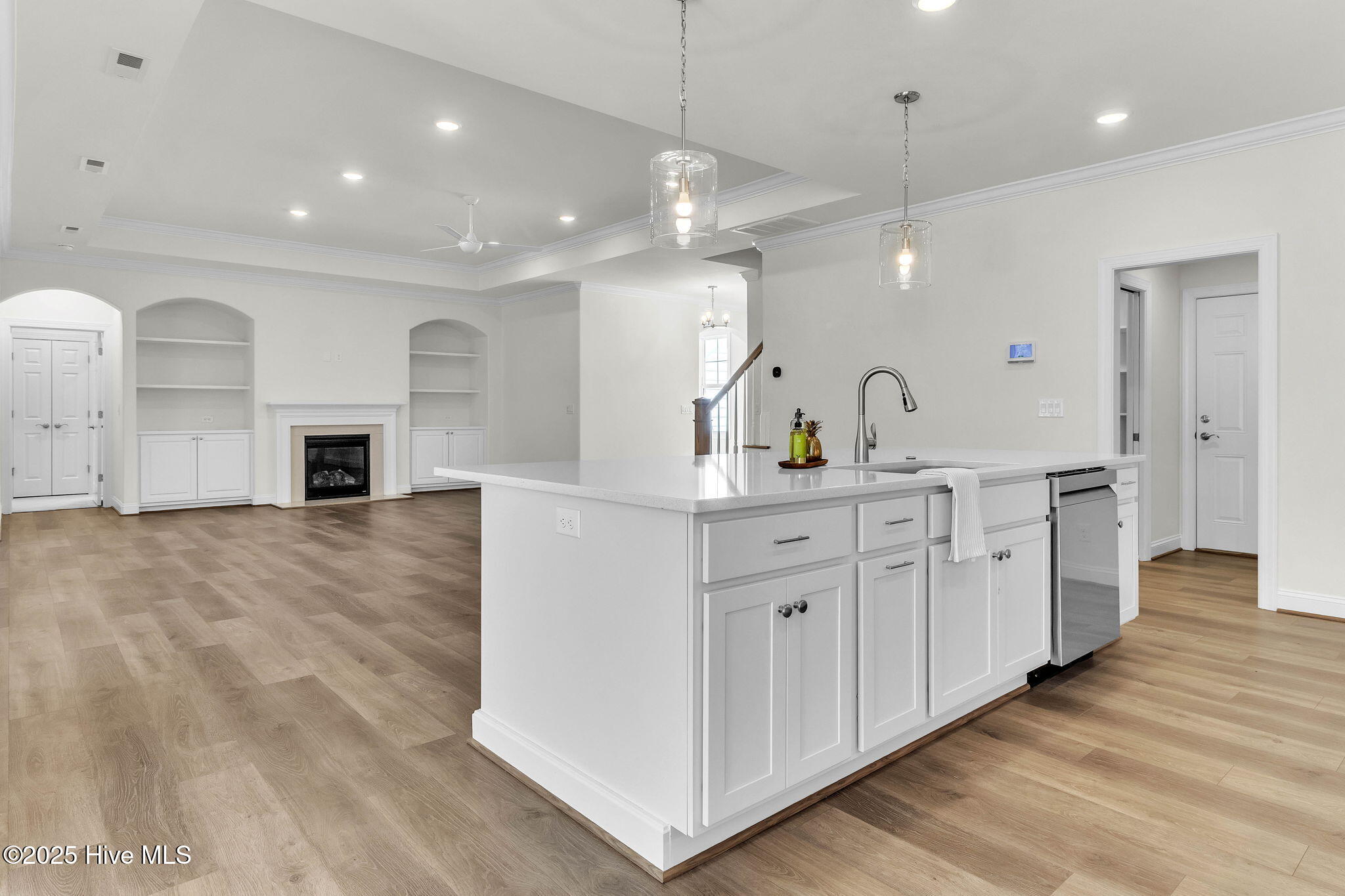 100543605 | Photo 18