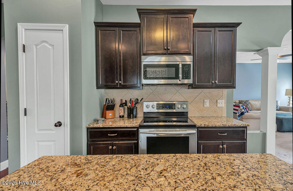 100564004 | Photo 10