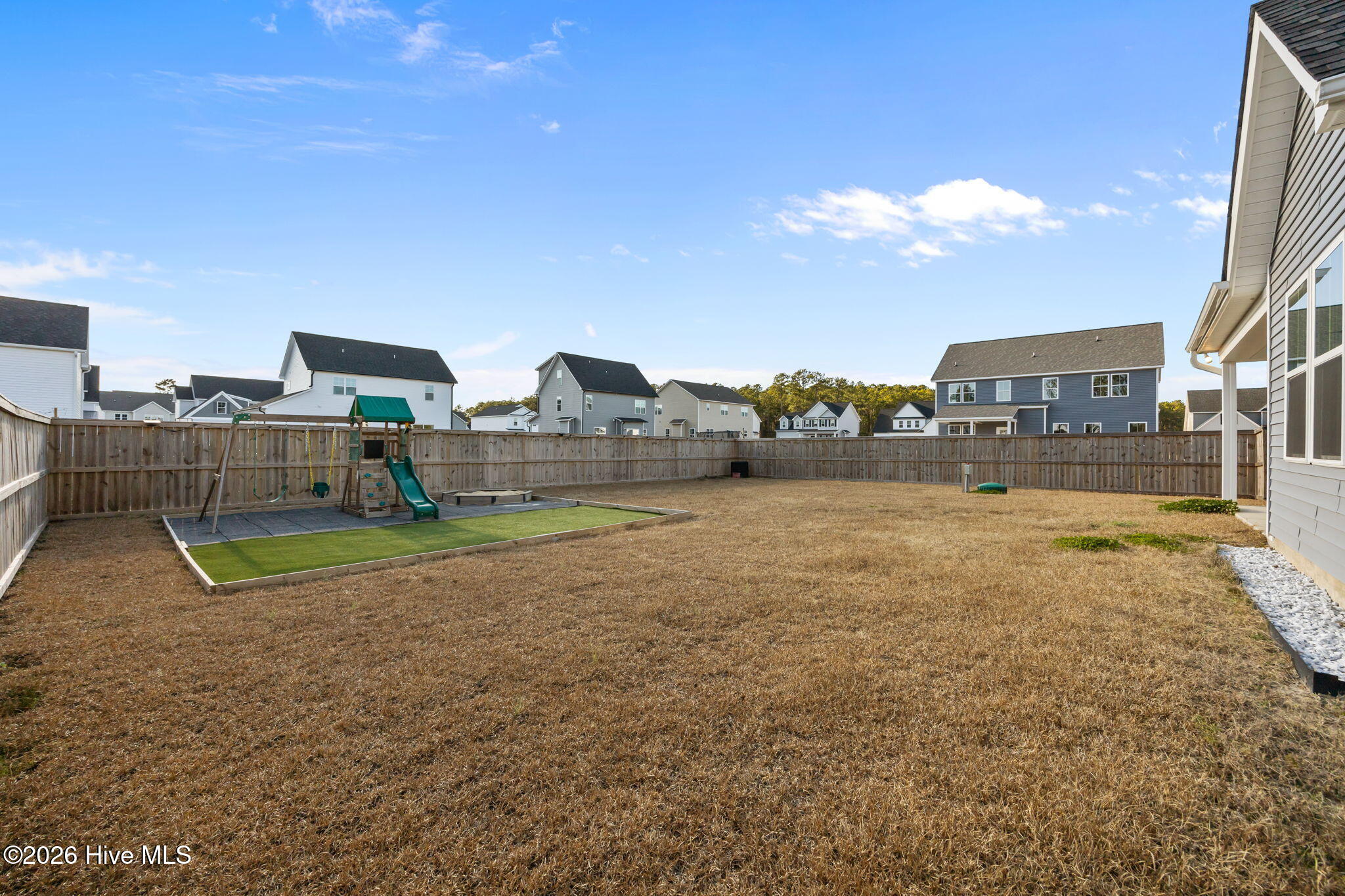 100550505 | Photo 45