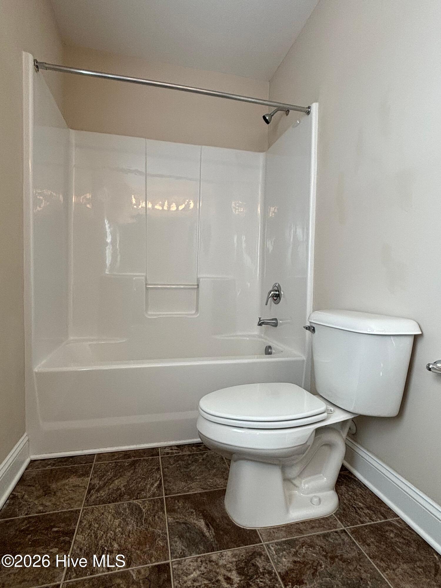 100557628 | Photo 26