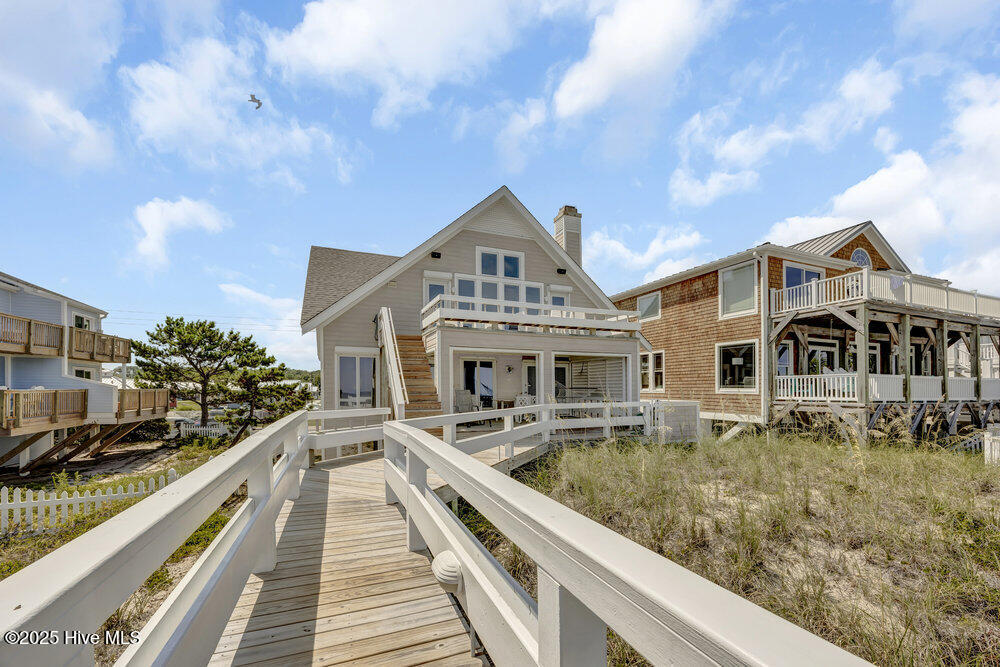 100522715 | Photo 26