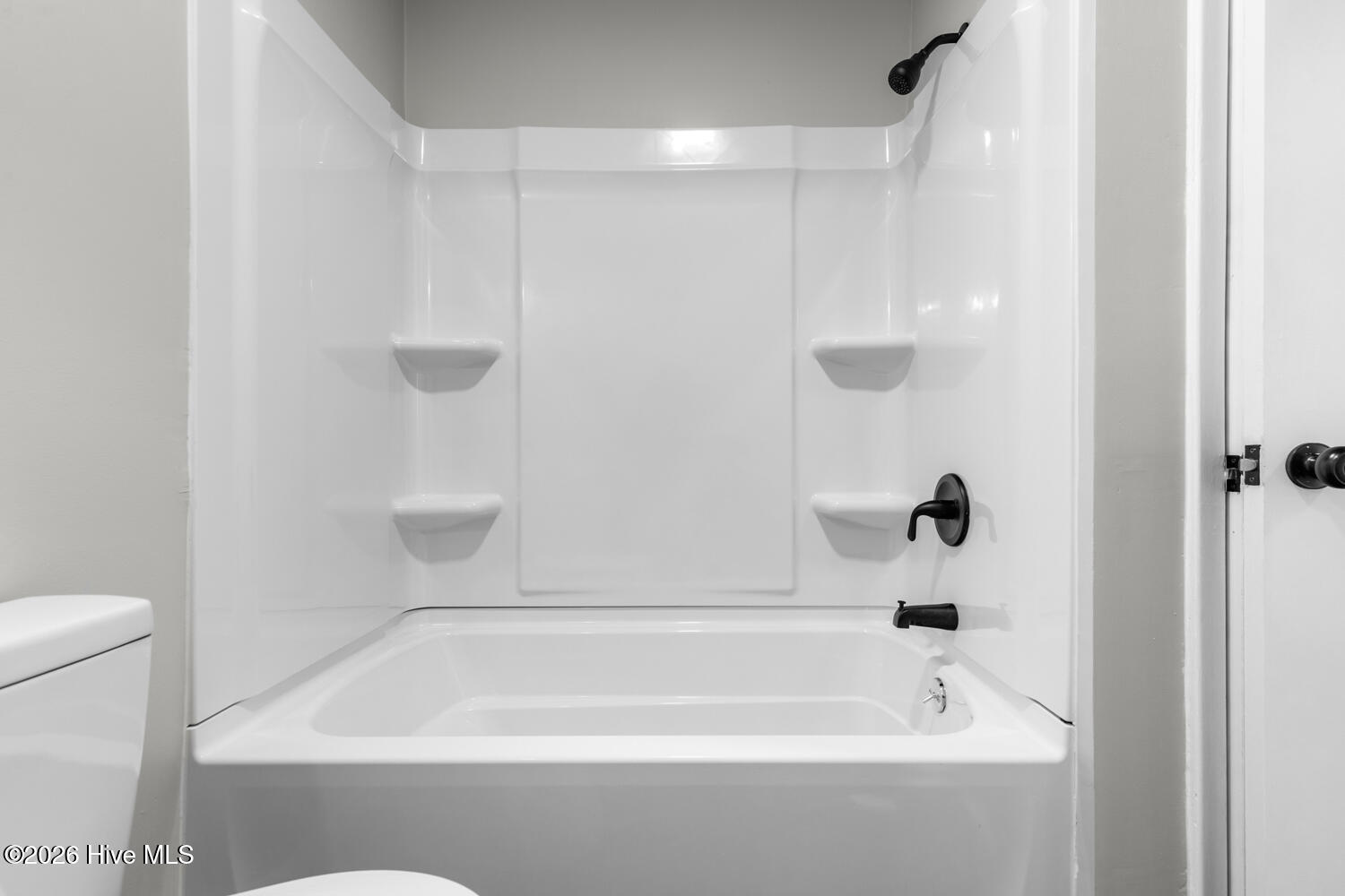 100560778 | Photo 26