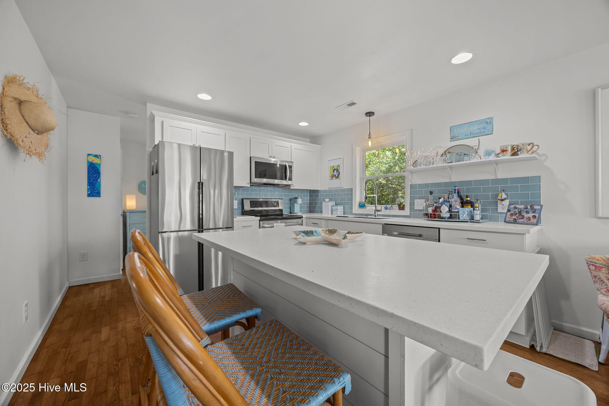 100522215 | Photo 25