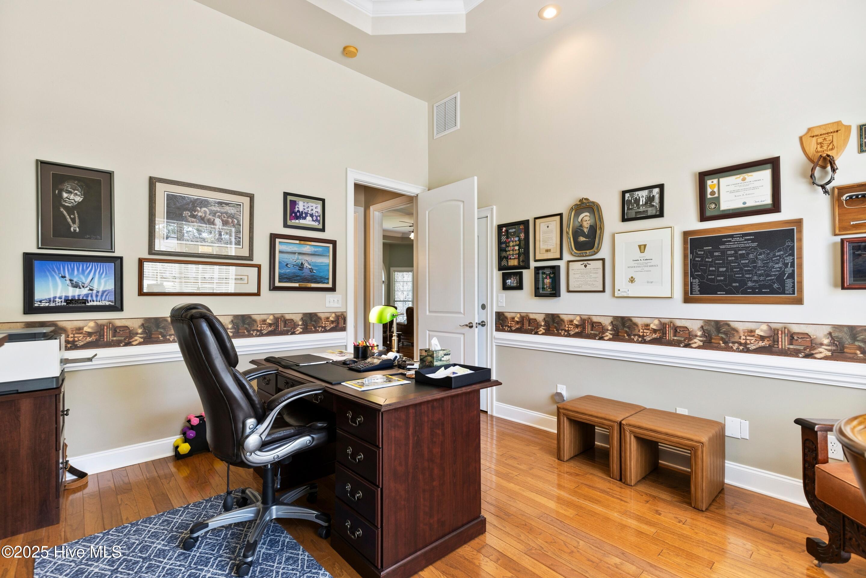 100529602 | Photo 55