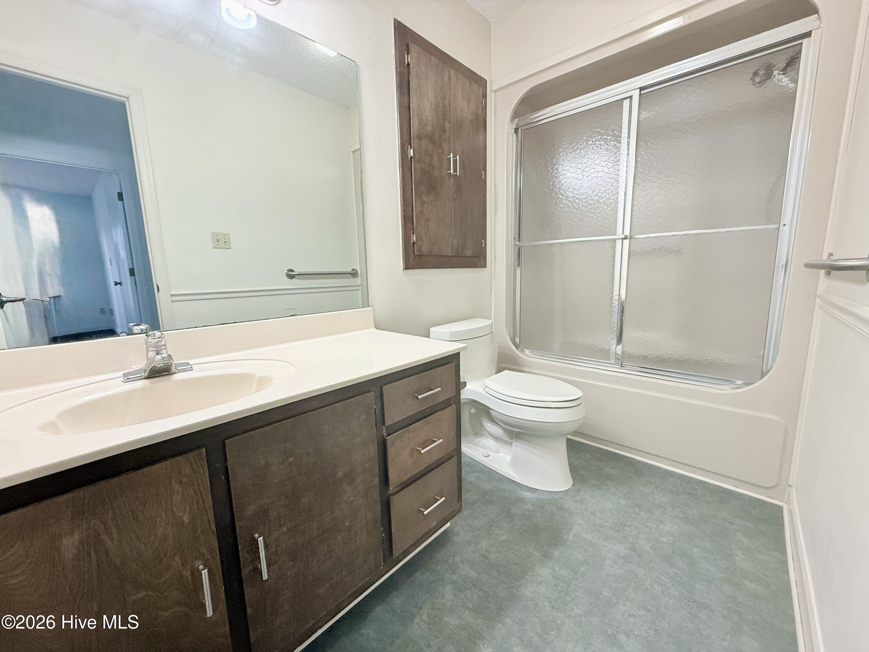 100554968 | Photo 22