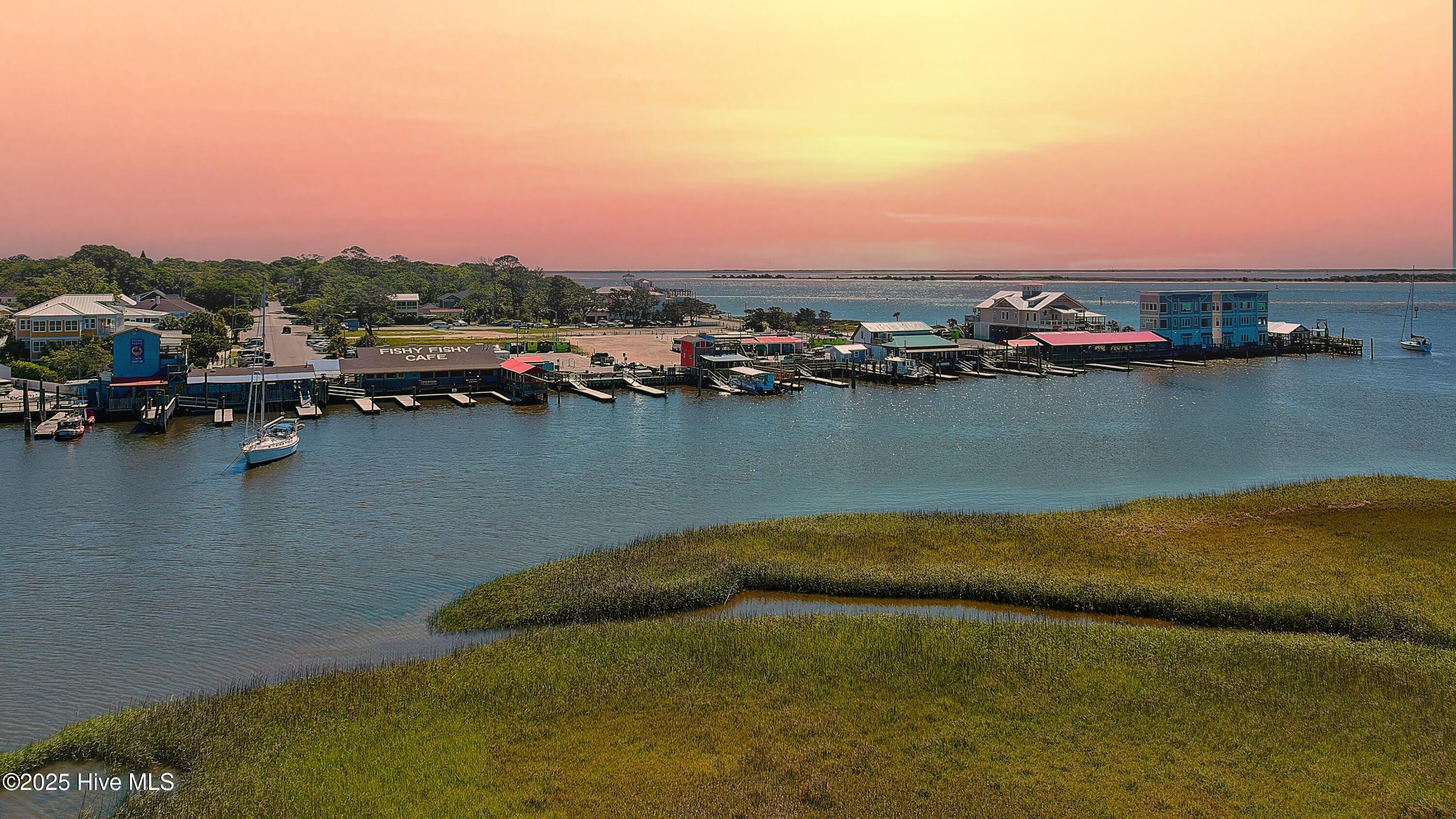 100544300 | Photo 76