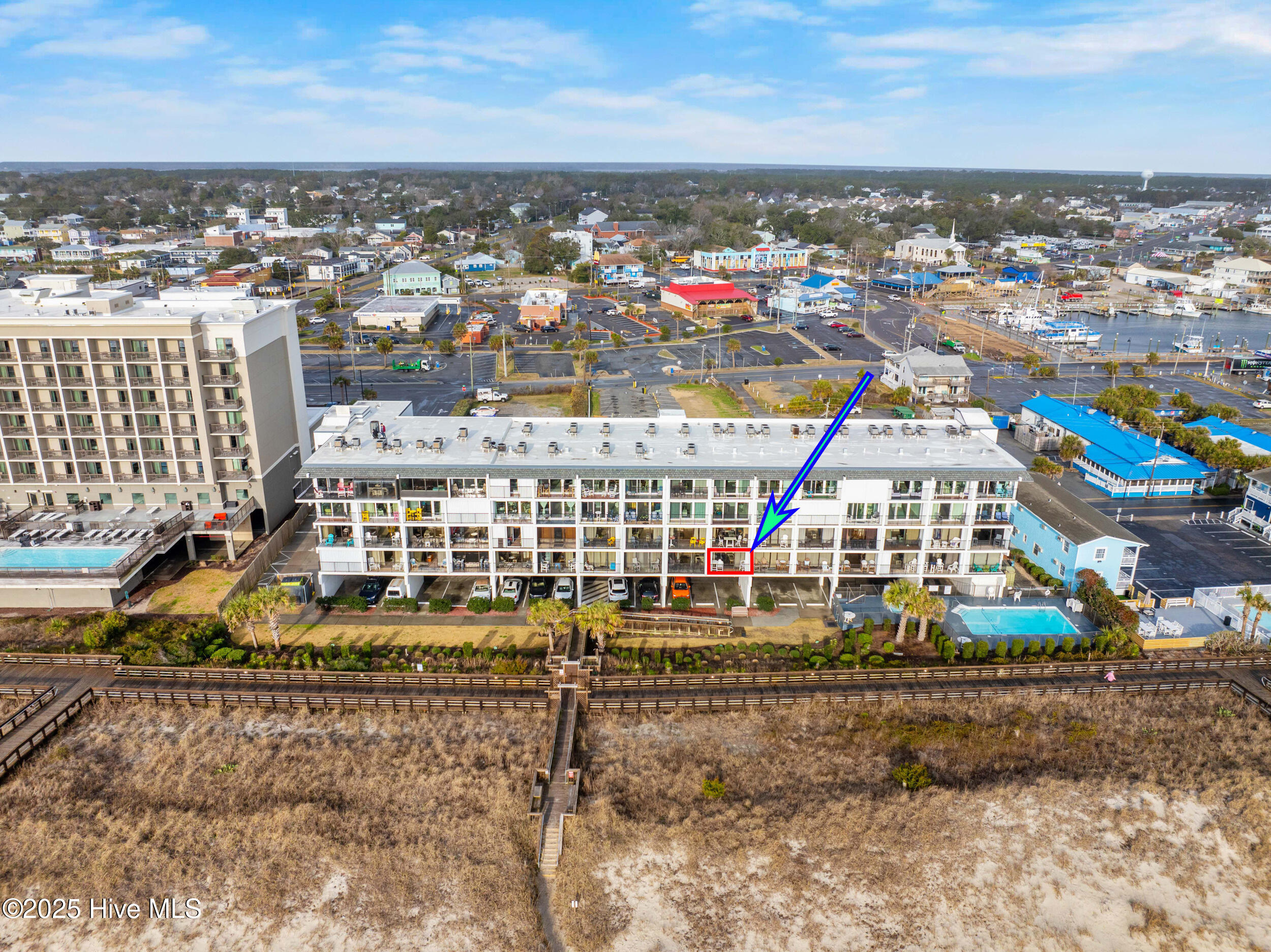 100490591 | Photo 22